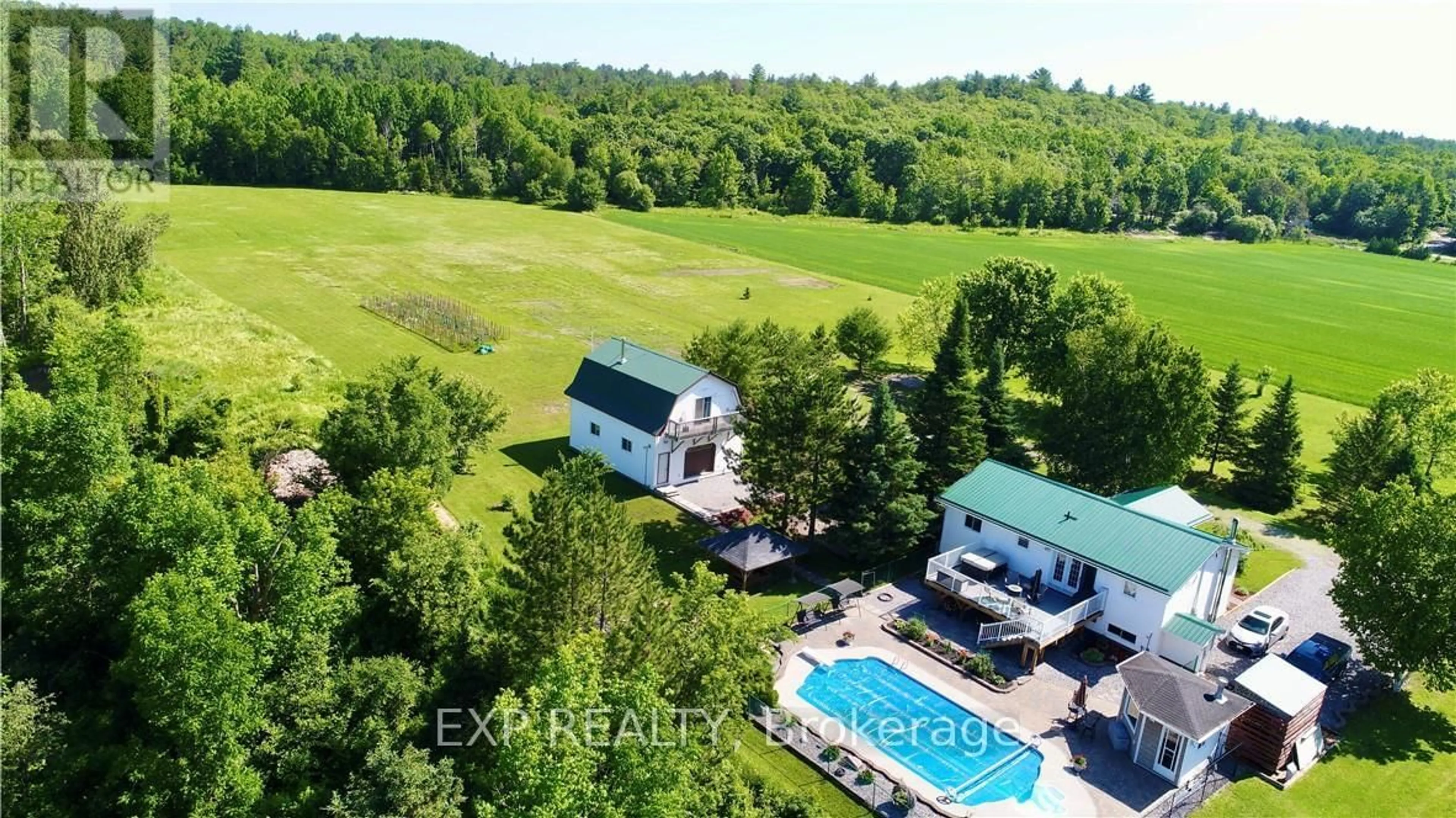 A pic from outside/outdoor area/front of a property/back of a property/a pic from drone, water/lake/river/ocean view for 33 Dubeau St, West Nipissing Ontario P0H 2M0