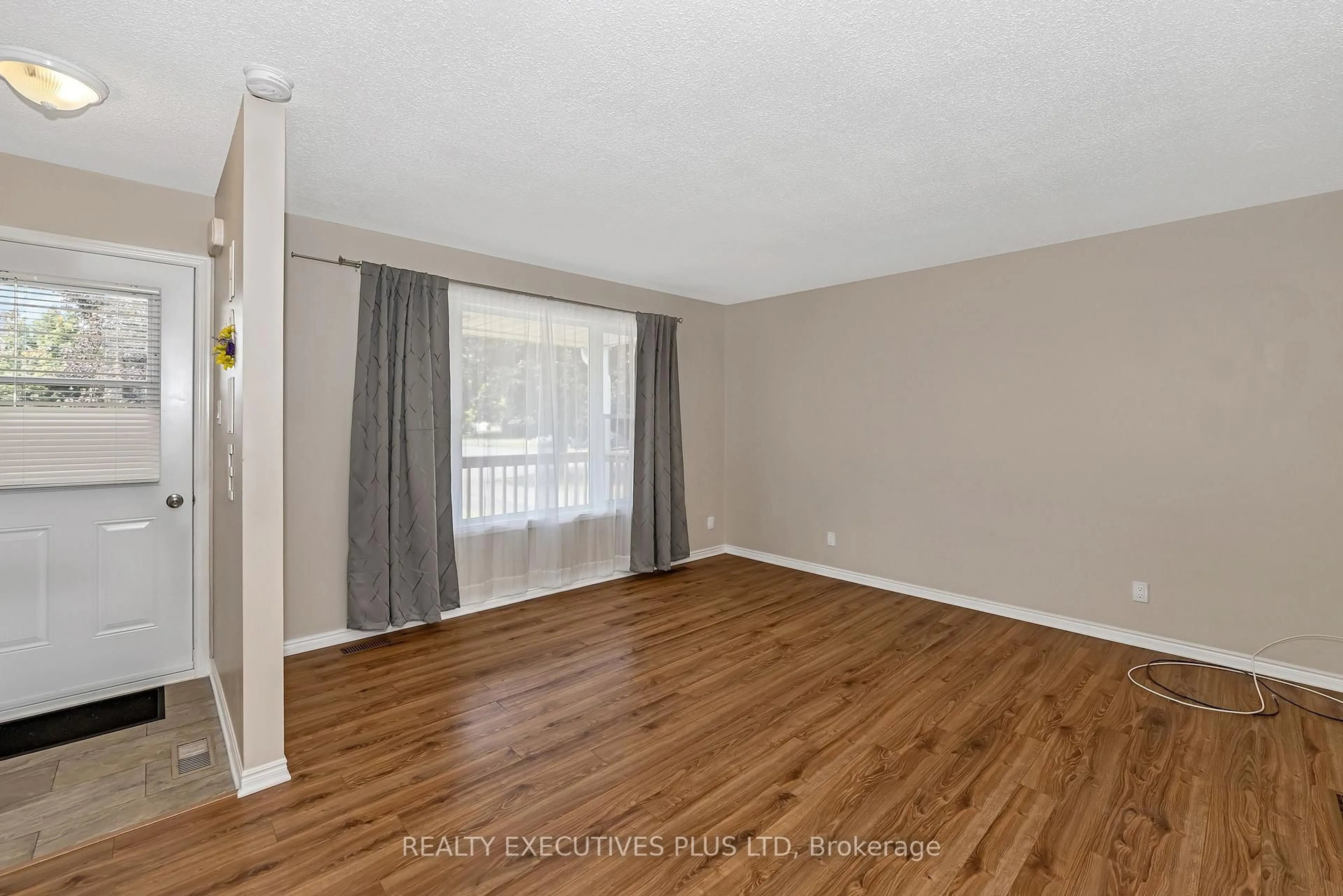 A pic of a room for 8 Carman Crt, South Dundas Ontario K0E 1K0