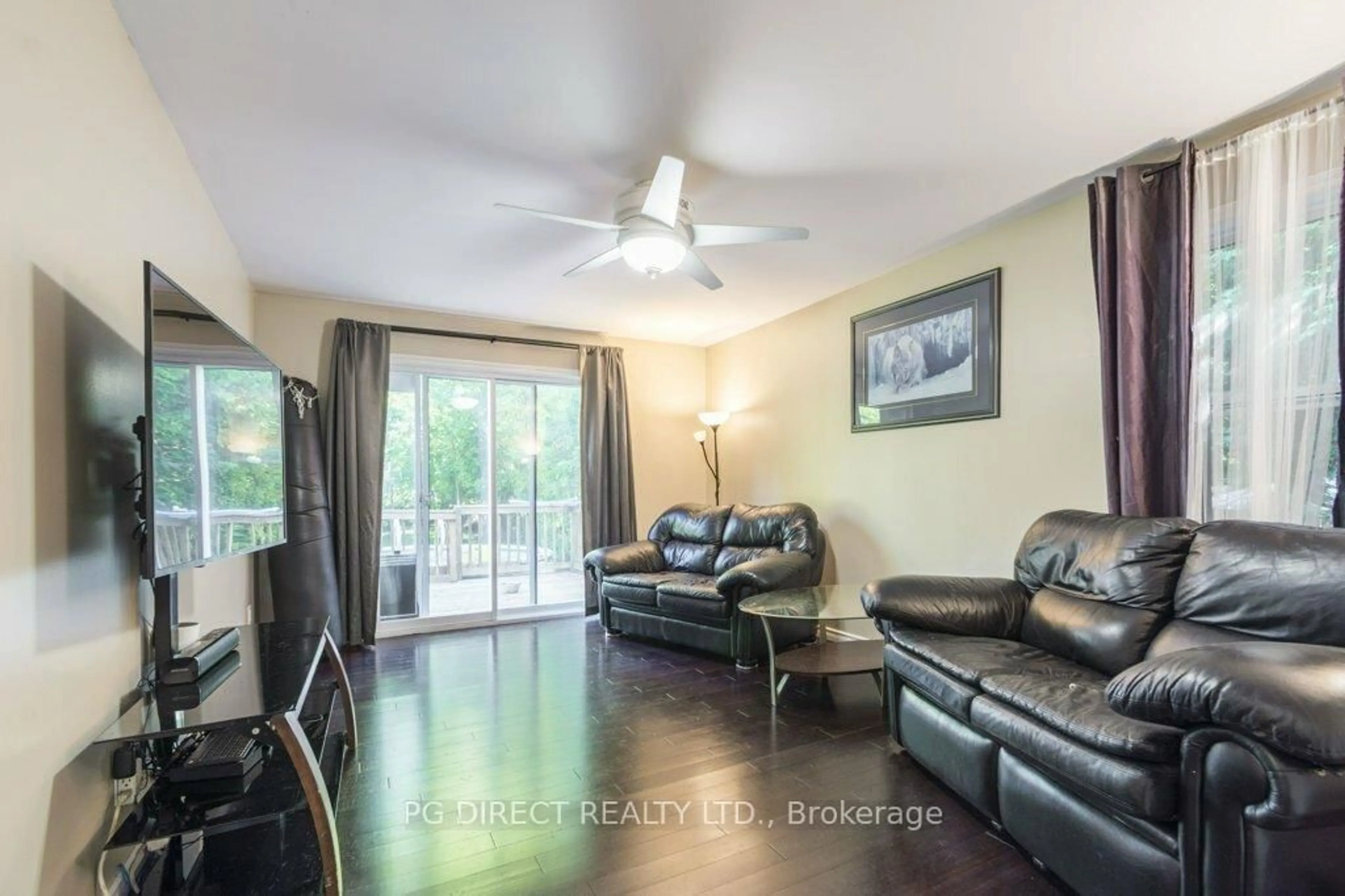 Living room with furniture, wood/laminate floor for 124 Elizabeth St, Brighton Ontario K0K 1H0