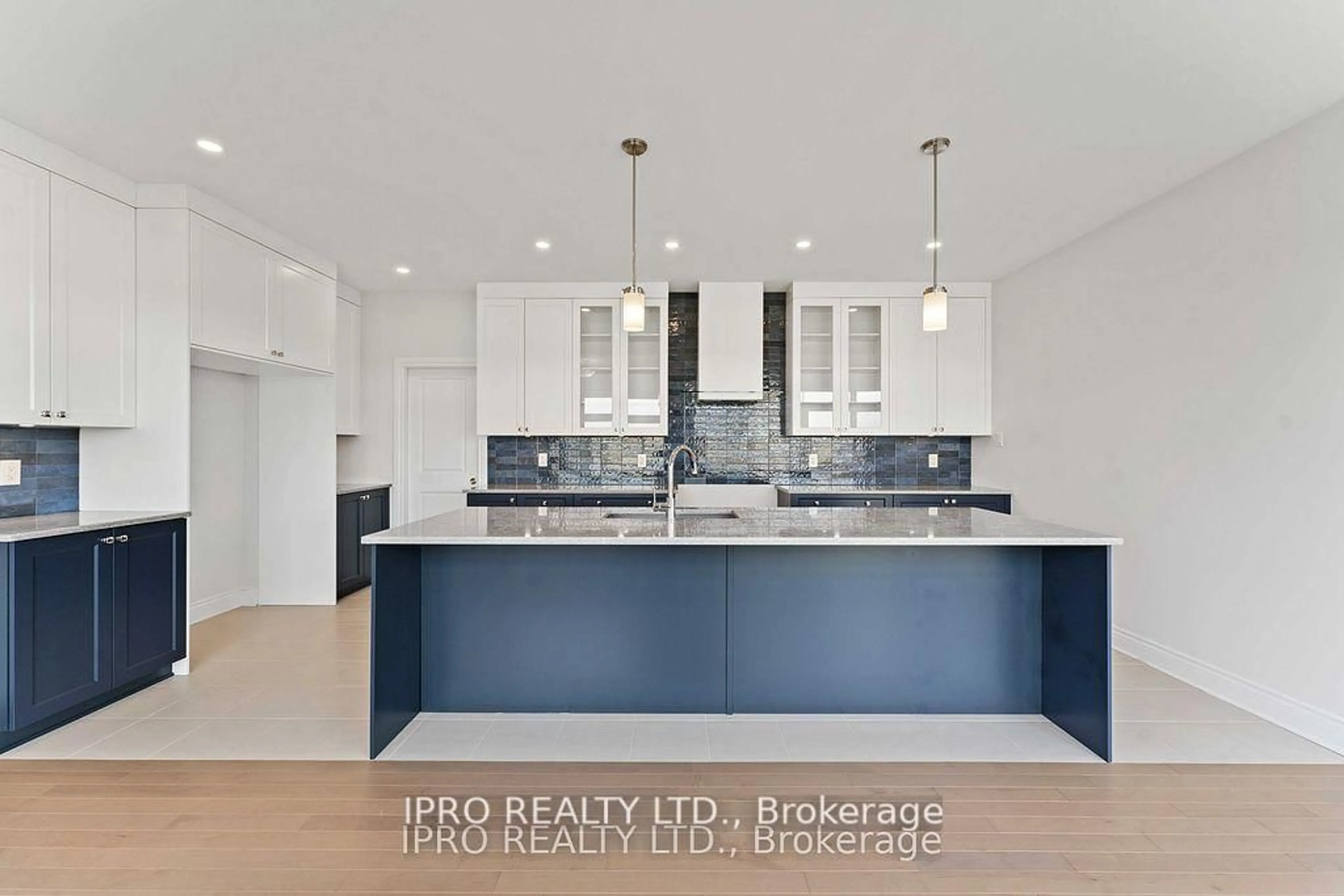 Contemporary kitchen, unknown for 156 Finsbury Ave, Ottawa Ontario K2S 1B6