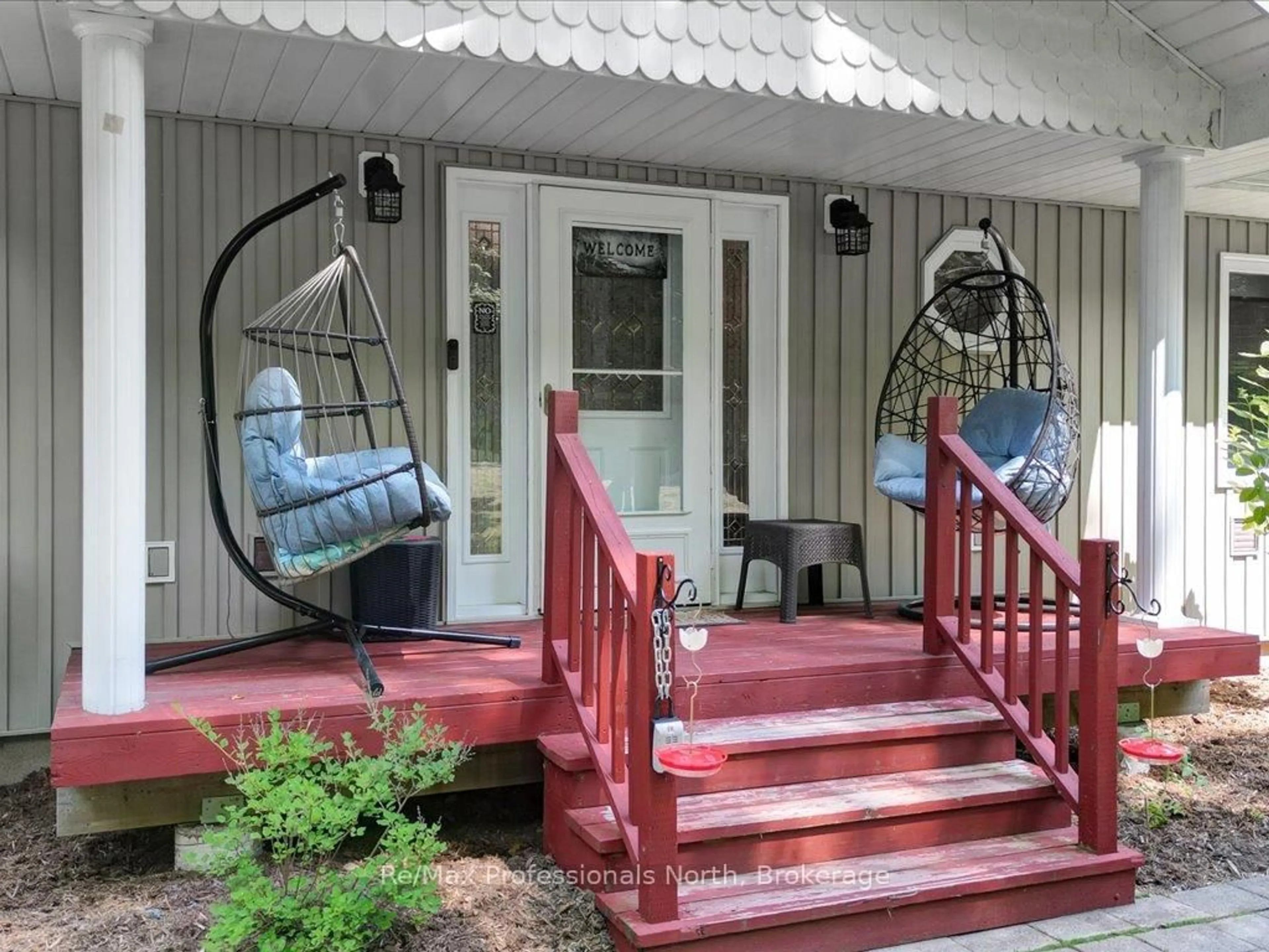 Indoor entryway for 1246 Grace River Rd, Dysart et al Ontario K0L 1M1