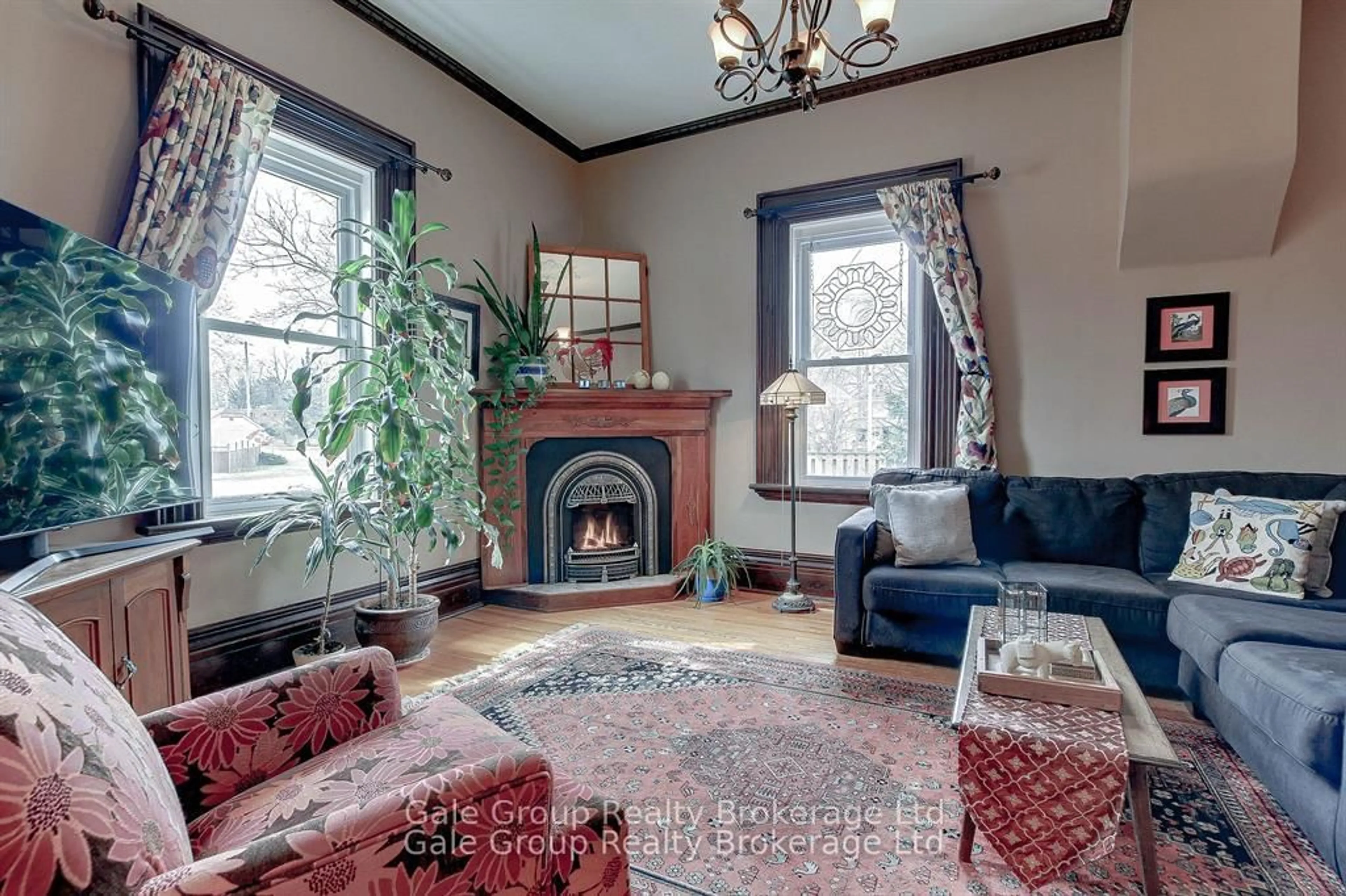 Living room with furniture, unknown for 5 Hull Rd, Strathroy-Caradoc Ontario N7G 2B7