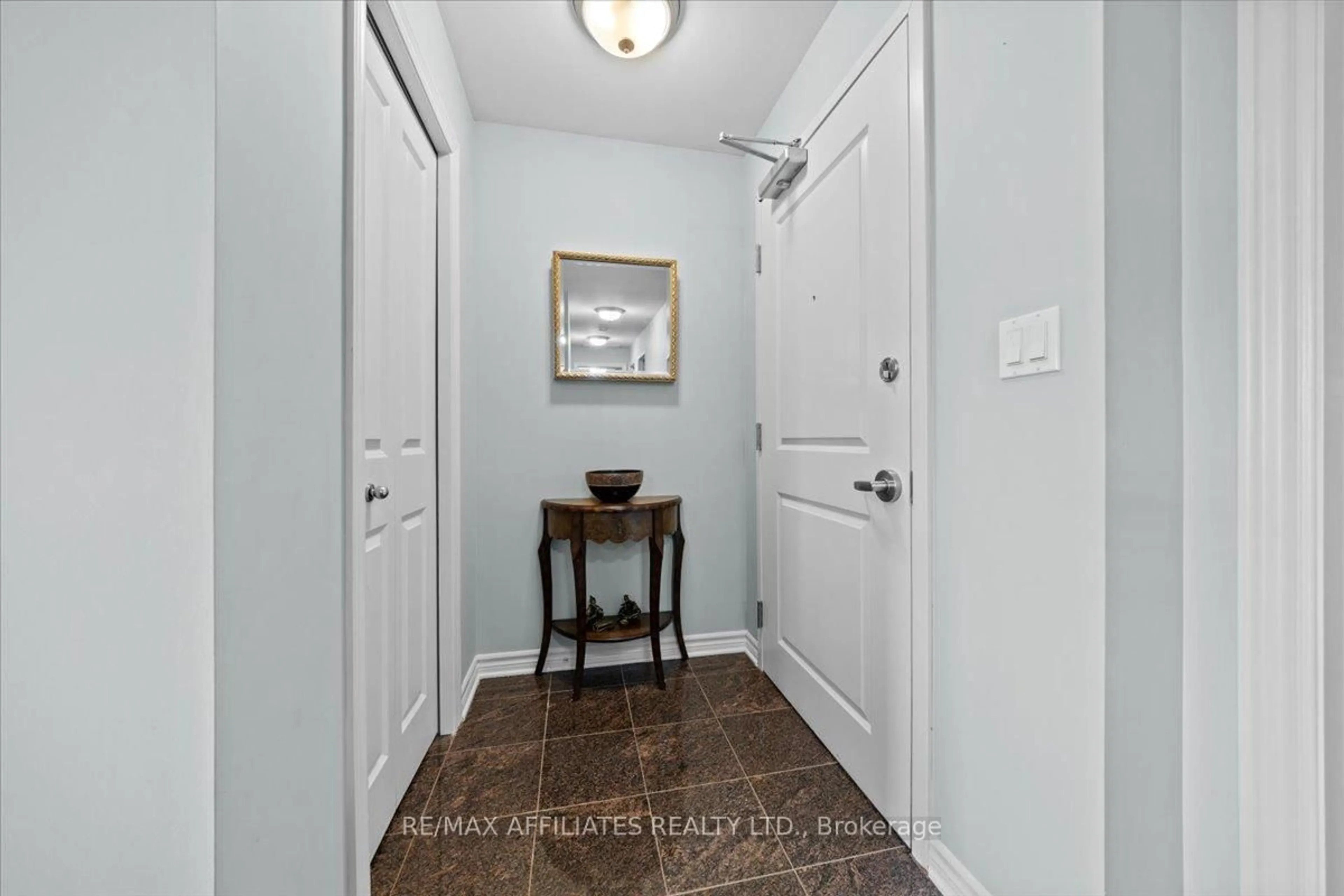 Indoor entryway for 30 Prestige Circ #3, Ottawa Ontario K4A 0W9