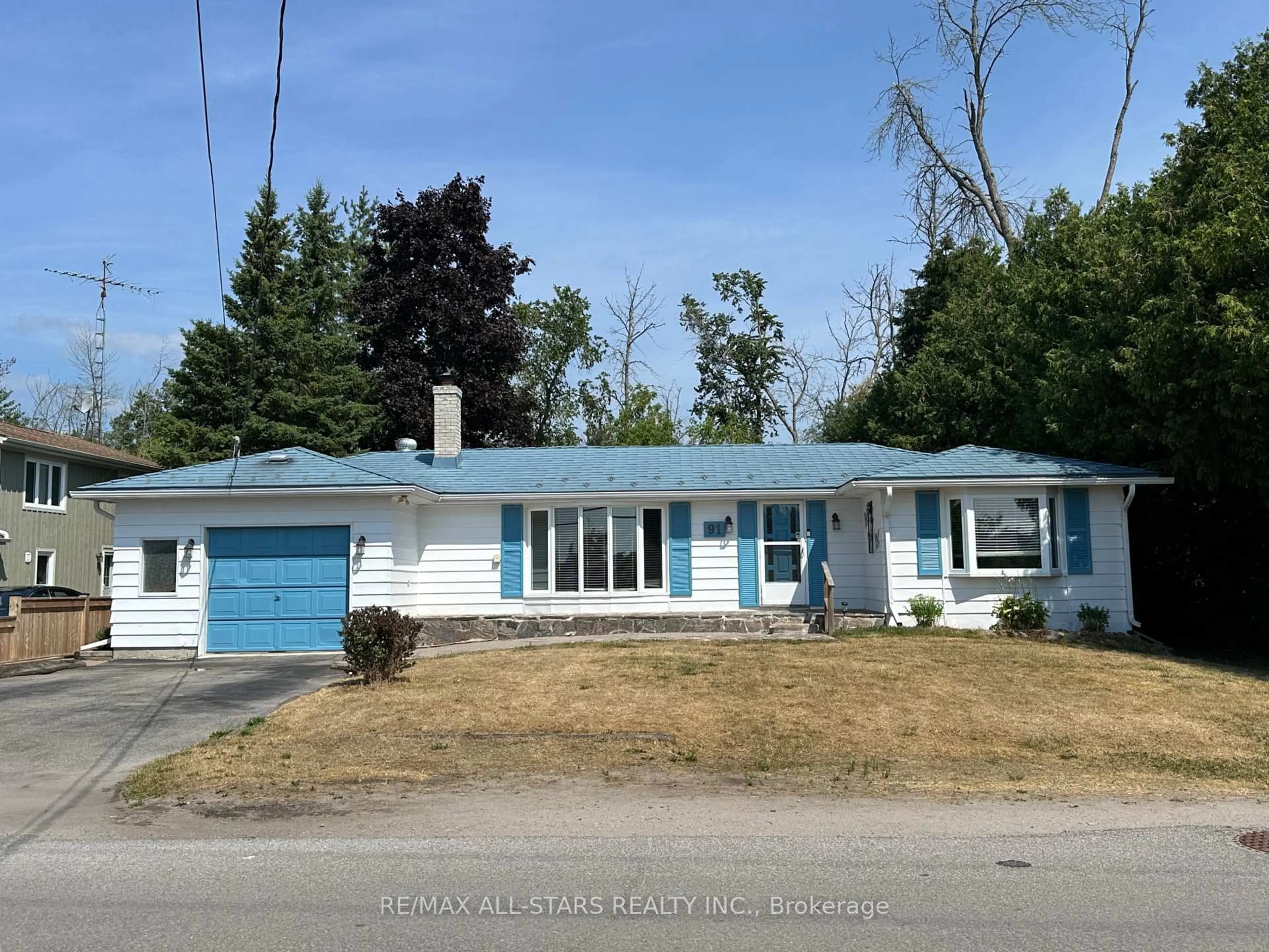 Home with vinyl exterior material, street for 91 Front St, Kawartha Lakes Ontario K0M 1A0