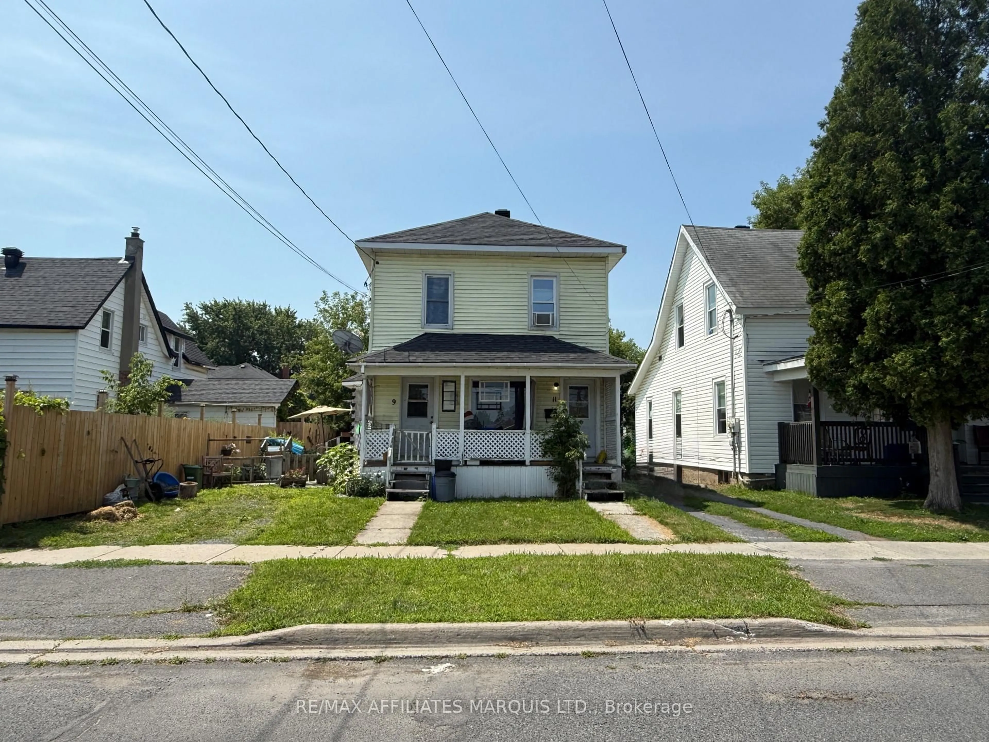 A pic from outside/outdoor area/front of a property/back of a property/a pic from drone, street for 9-11 Gulf St, Cornwall Ontario K6J 4N3