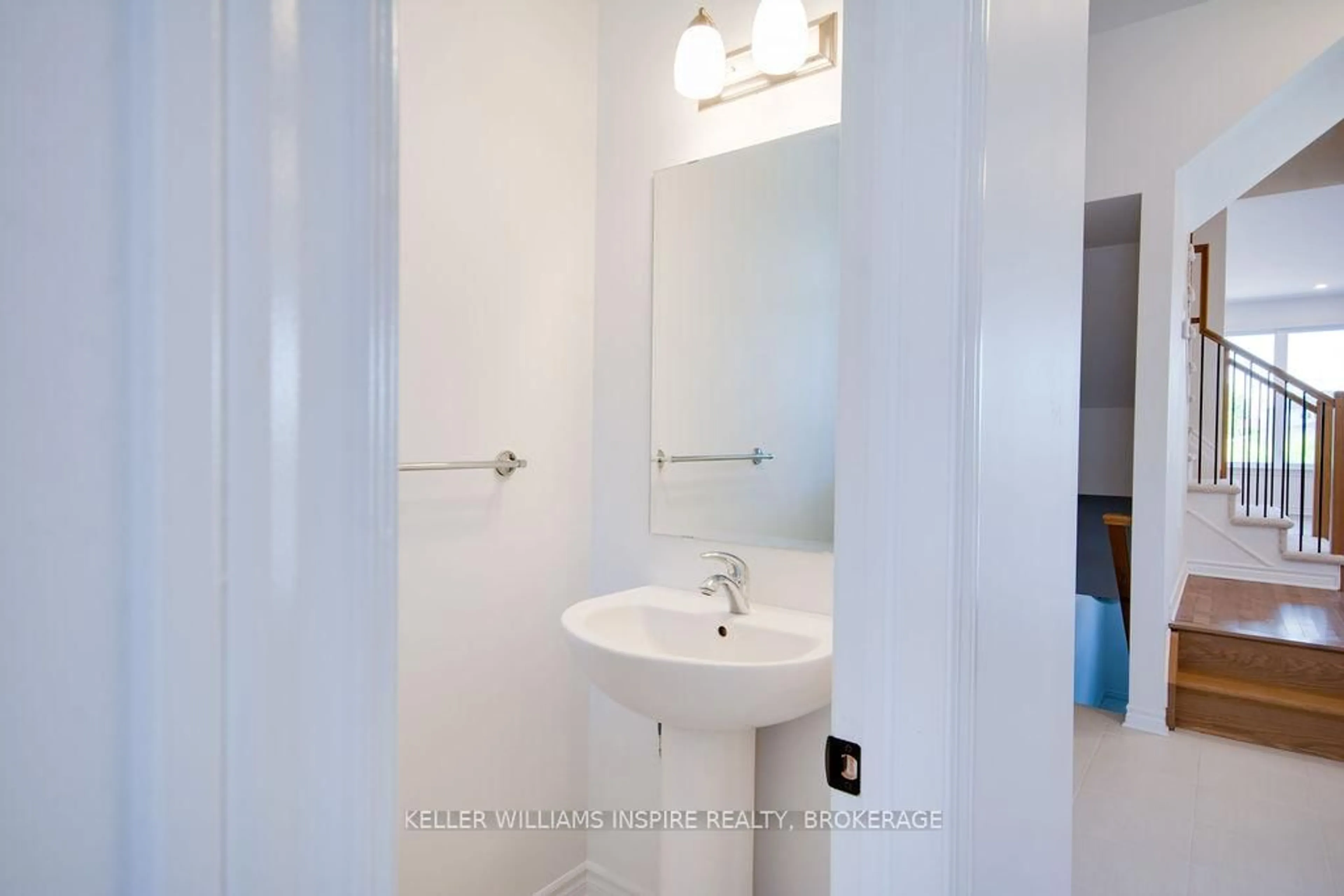 Standard bathroom, unknown for 1513 Scarlett Dr, Kingston Ontario K7P 0V6