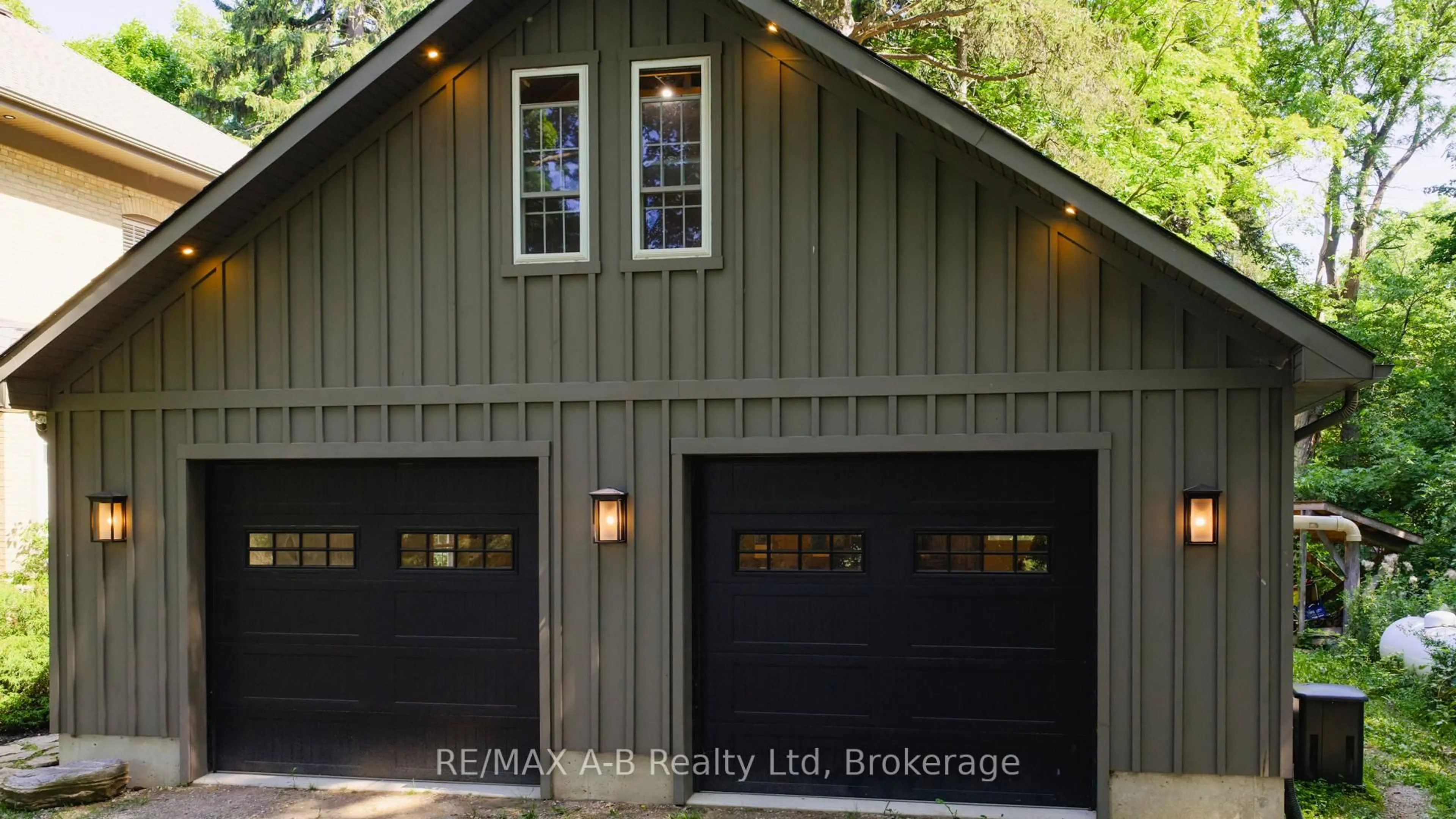 Indoor garage for 4734 32 Line, Perth South Ontario N5A 6S4