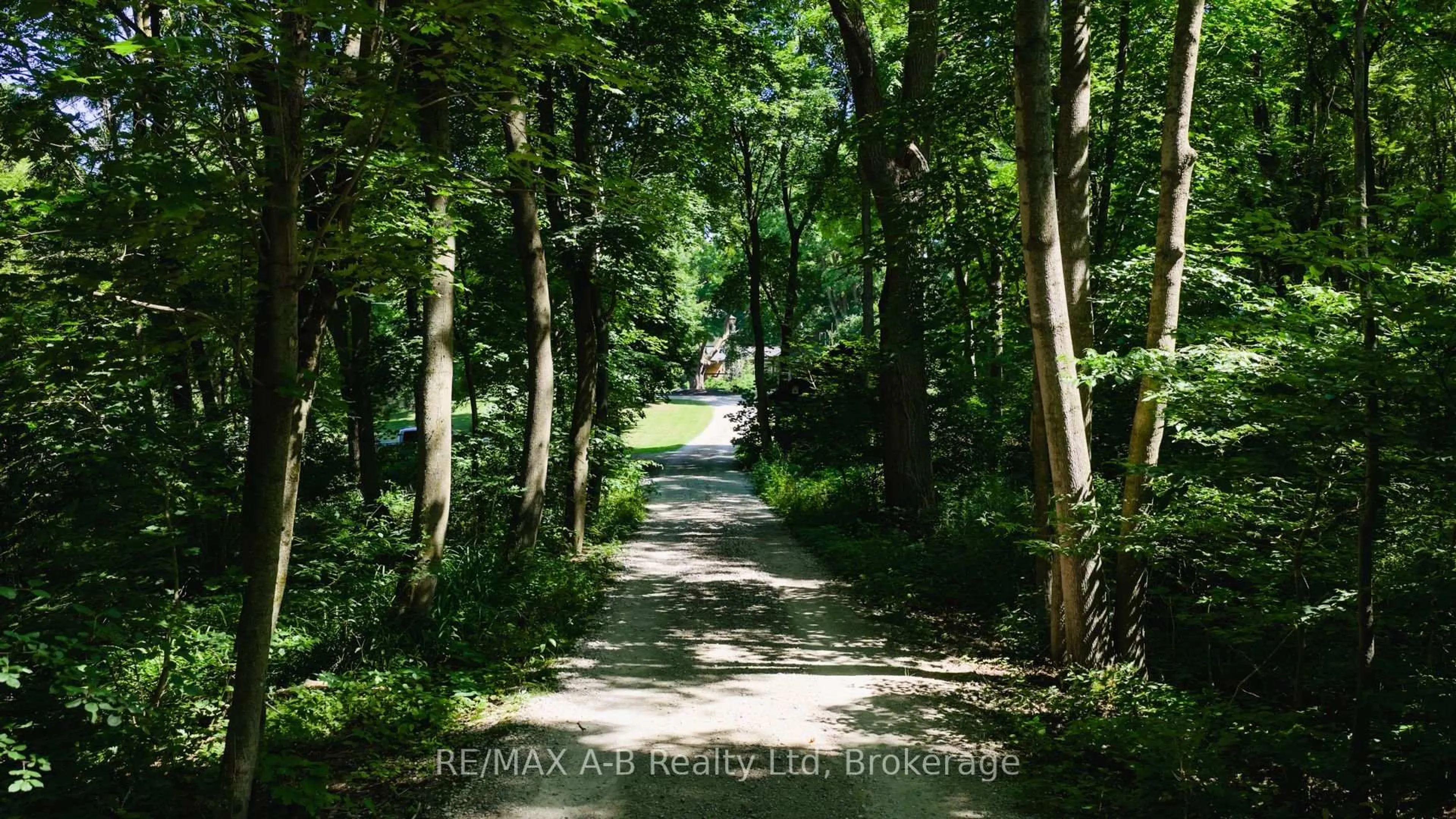 Blurry image for 4734 32 Line, Perth South Ontario N0M 1X0