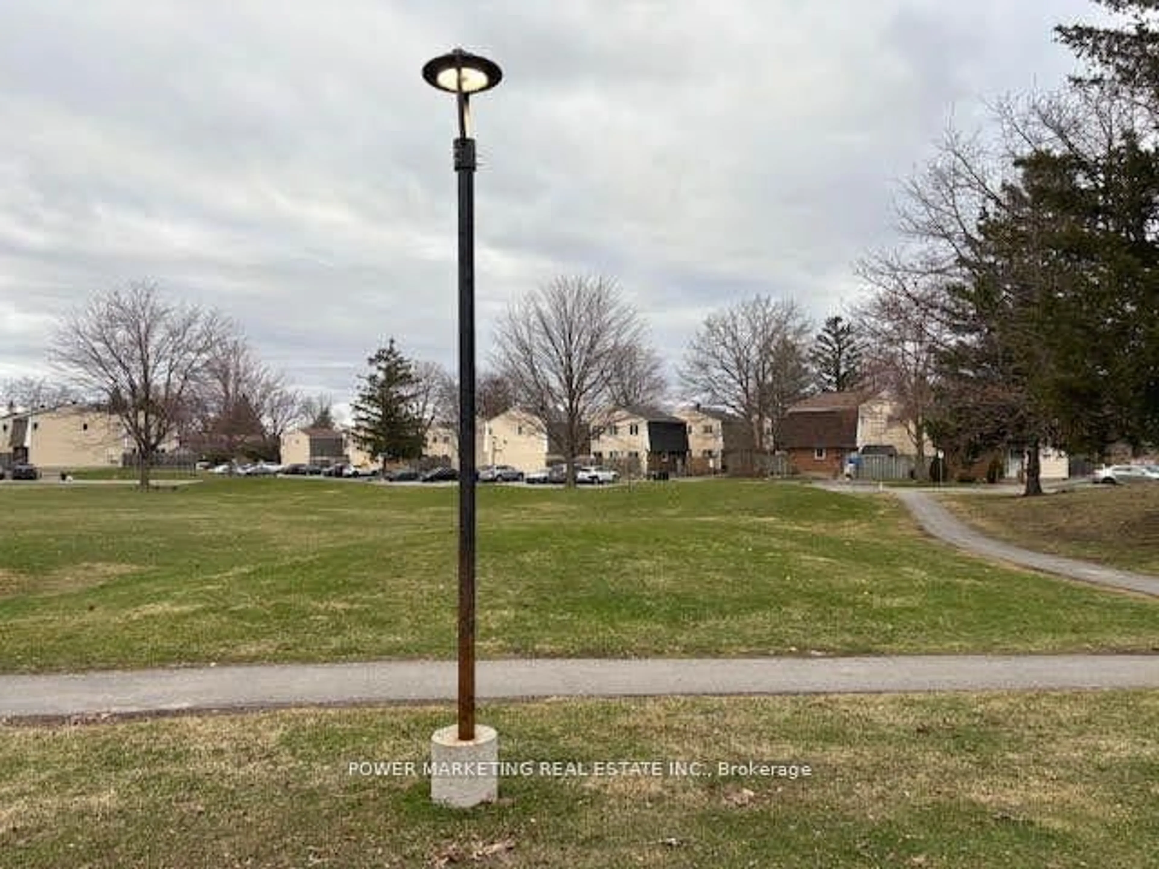 Blurry image for 135 Salter Cres #49, Kanata Ontario K2K 1Y8