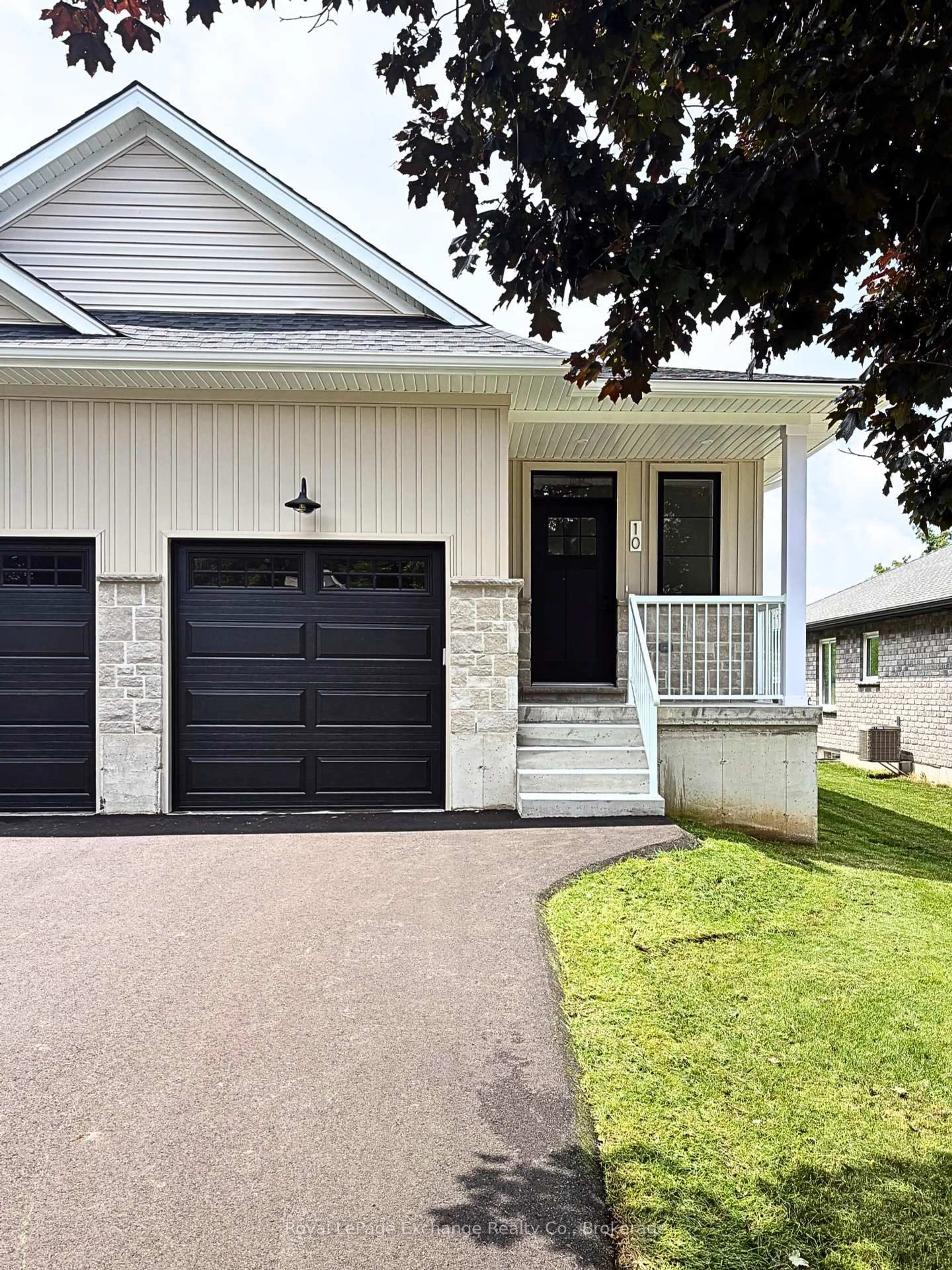 Home with vinyl exterior material, street for 10 Janet St, South Bruce Ontario N0G 2S0