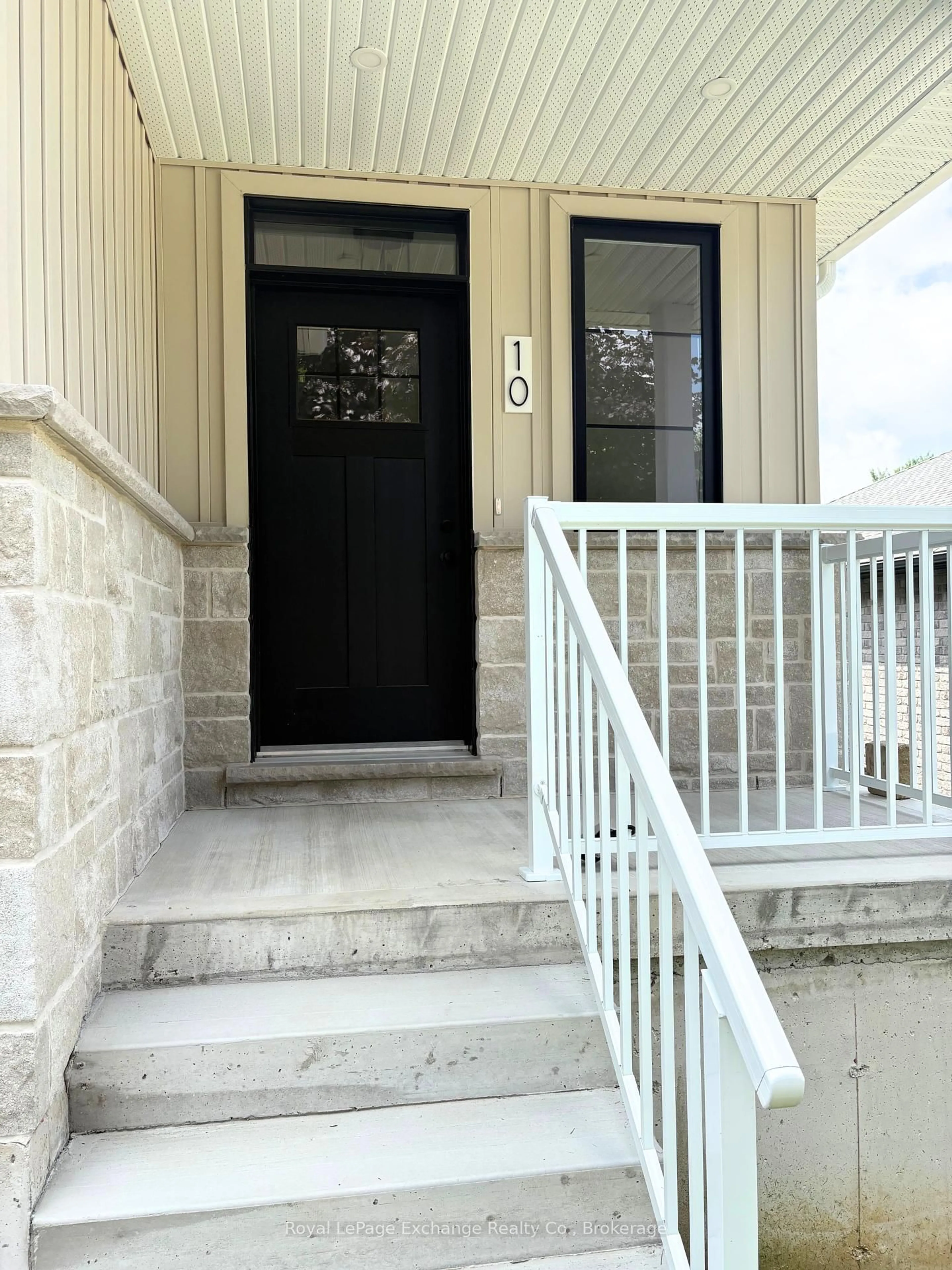 Indoor entryway for 10 Janet St, South Bruce Ontario N0G 2S0