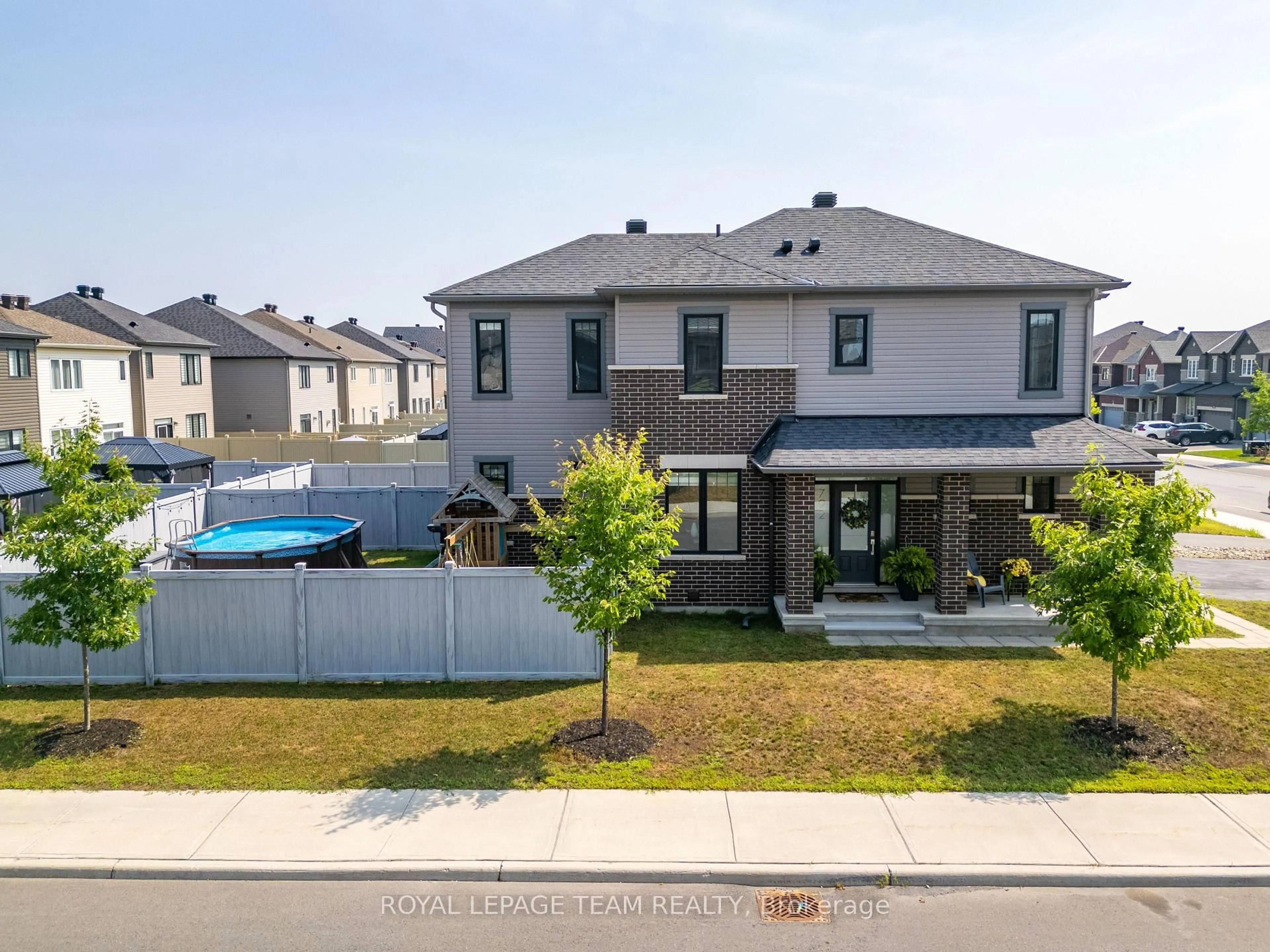 A pic from outside/outdoor area/front of a property/back of a property/a pic from drone, street for 792 Cappamore Dr, Ottawa Ontario K2J 6V6