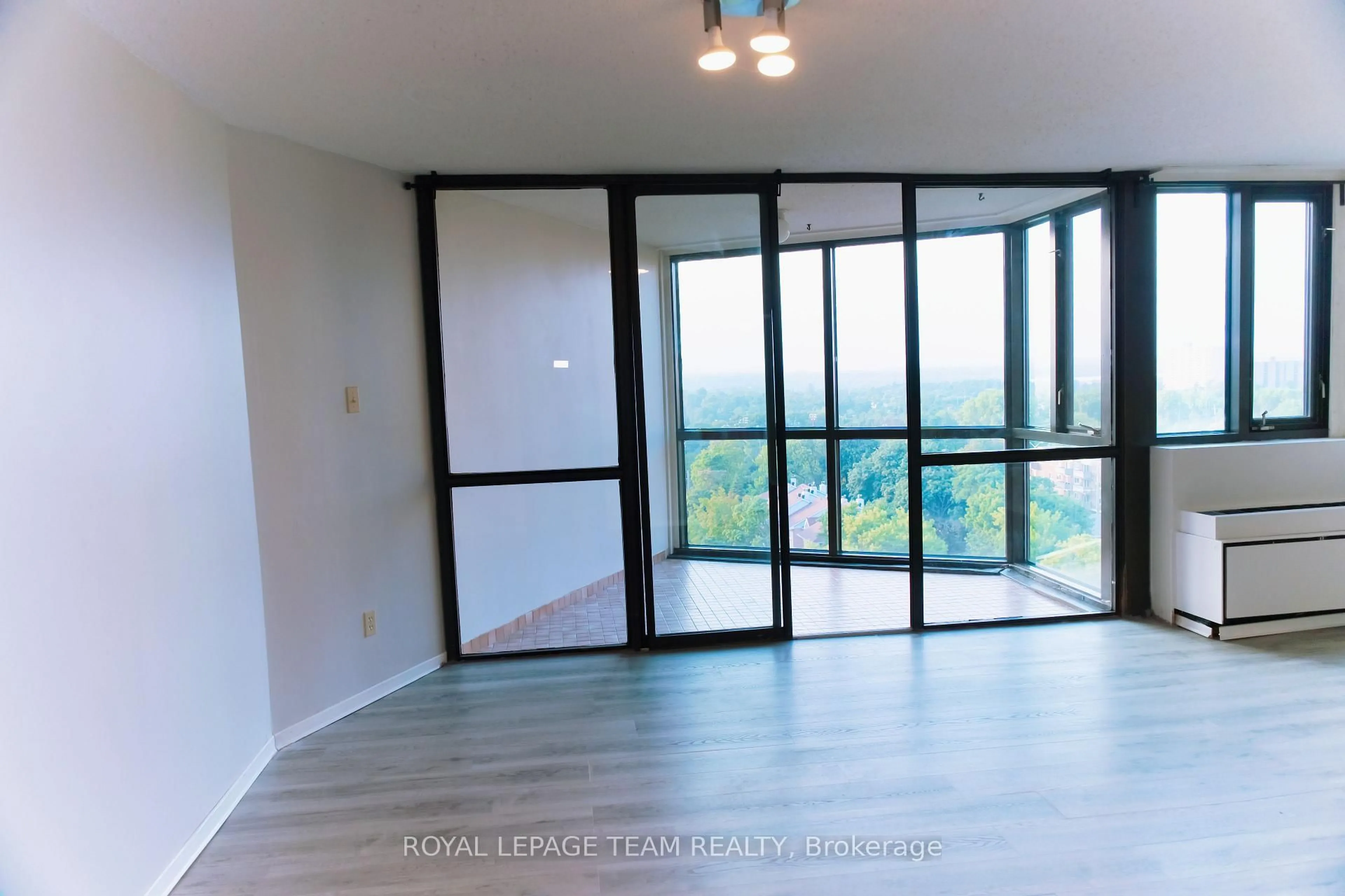 Unknown for 2871 Richmond Rd #1516, Ottawa Ontario K2B 8M5