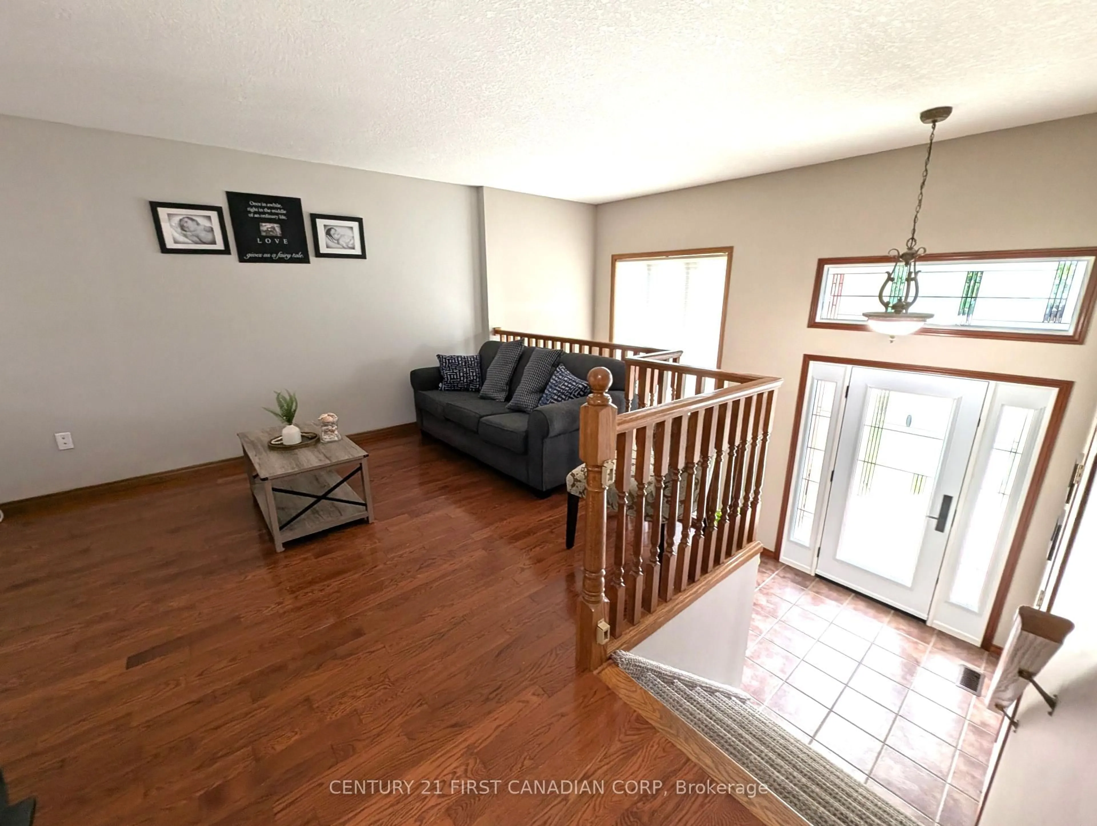 Unknown for 55 Queensway Dr, Strathroy-Caradoc Ontario N7G 4M2