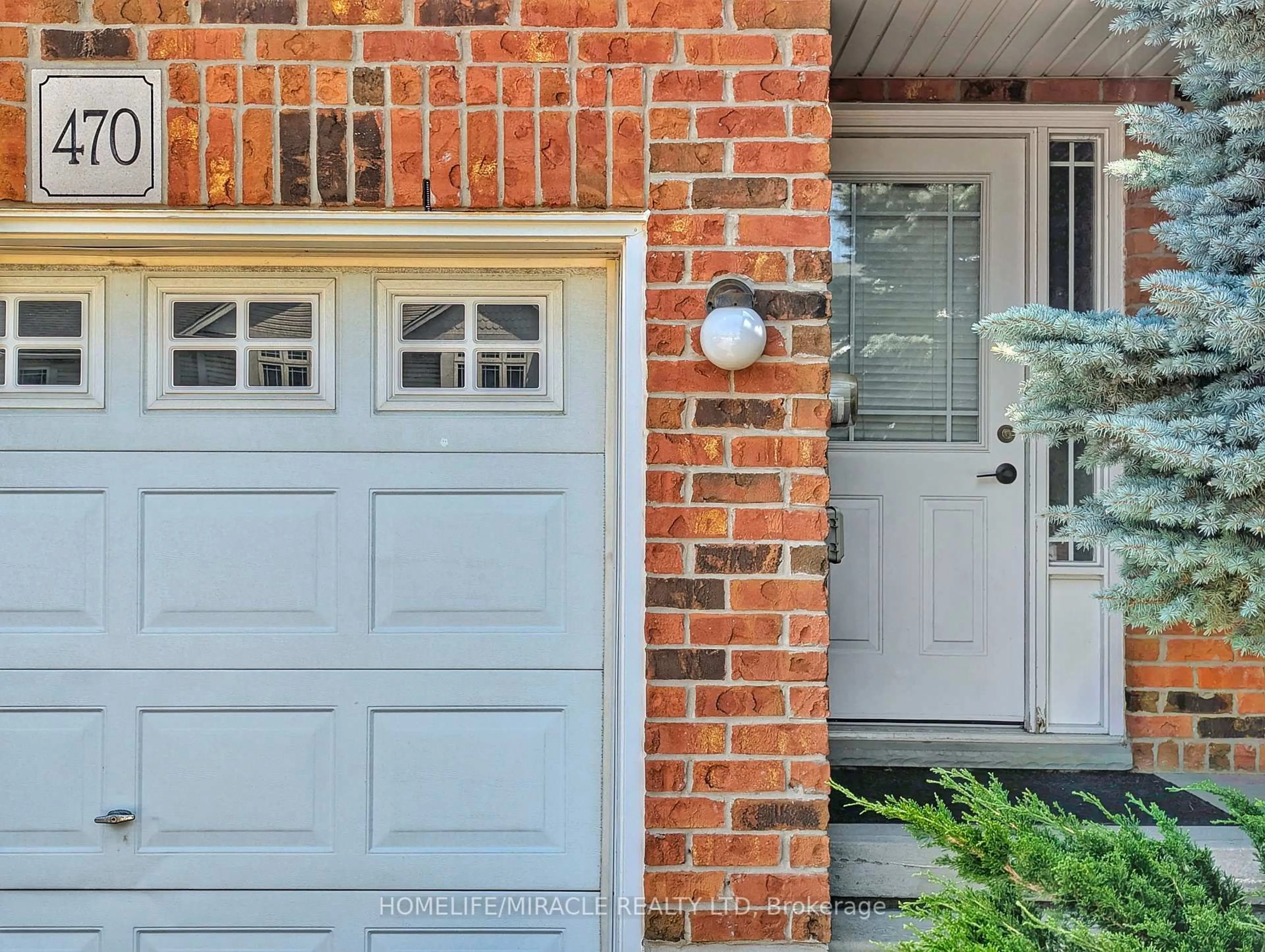Home with brick exterior material, street for 470 Annapolis Crt, Waterloo Ontario N2K 4E8