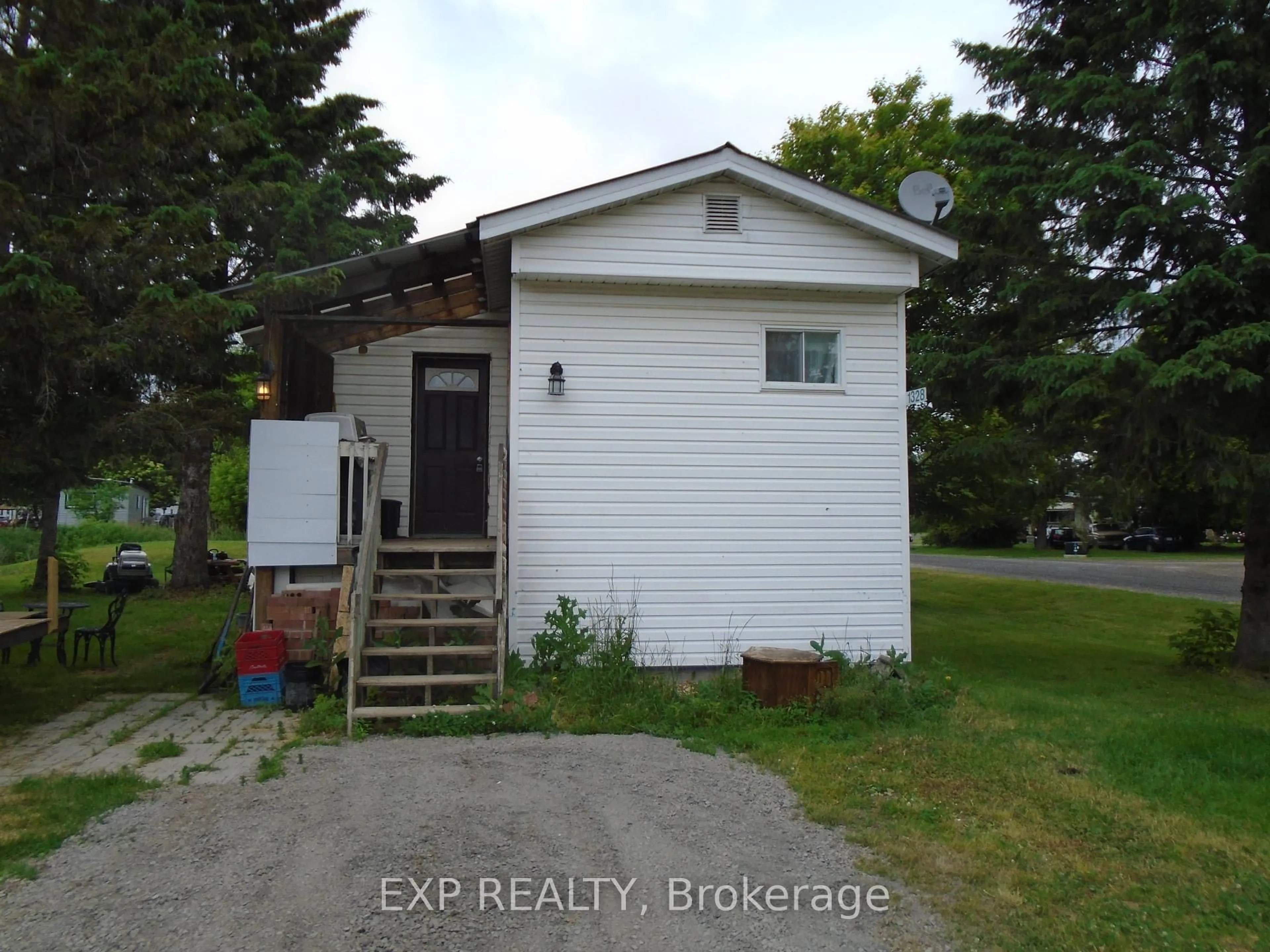 Shed for 1328 Sunflower Private, Ottawa Ontario K0A 1V0