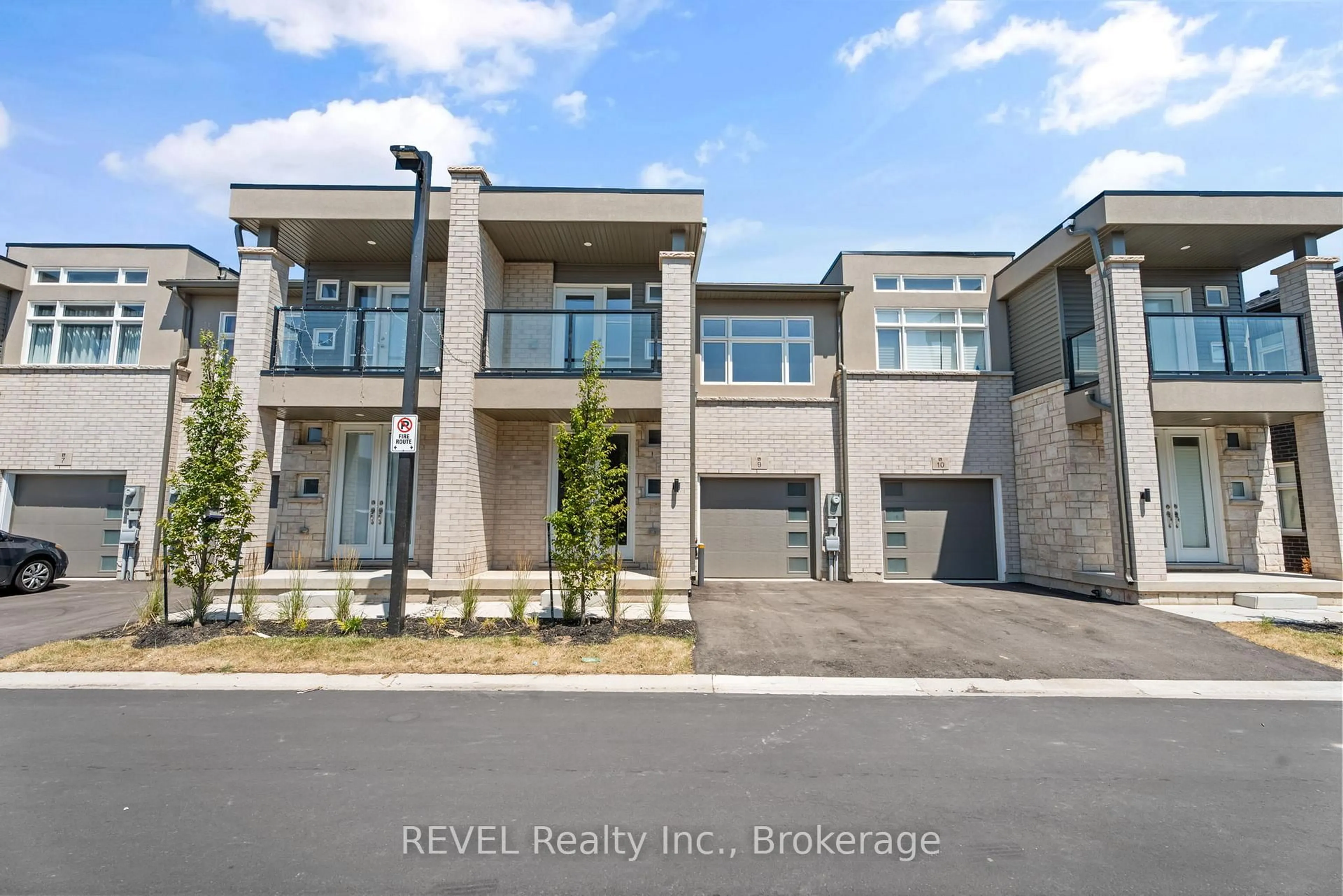 Unknown for 5672 Dorchester Rd #9, Niagara Falls Ontario L2G 5S3