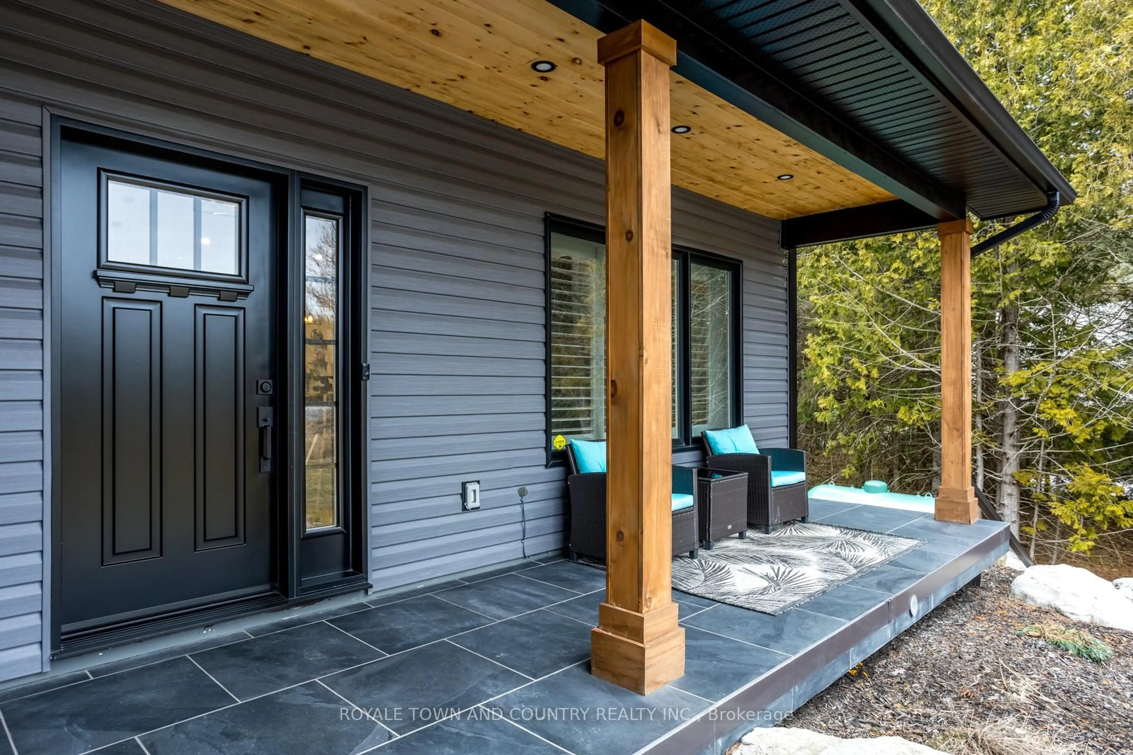 Patio, unknown for 552 County Road 40, Douro-Dummer Ontario K0L 2V0