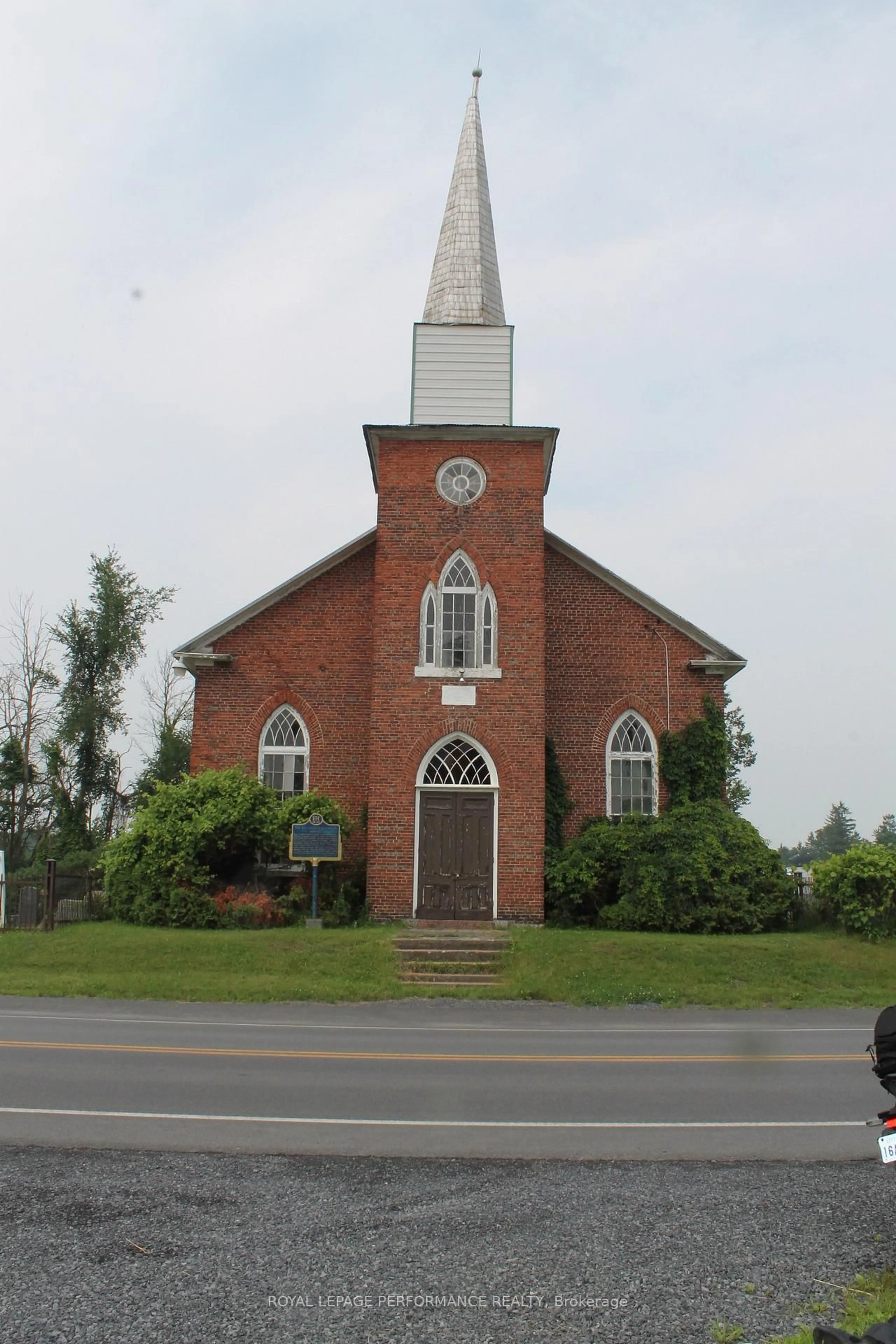 Blurry image for 1996 County Rd 20 Rd, North Glengarry Ontario K6K 0A7