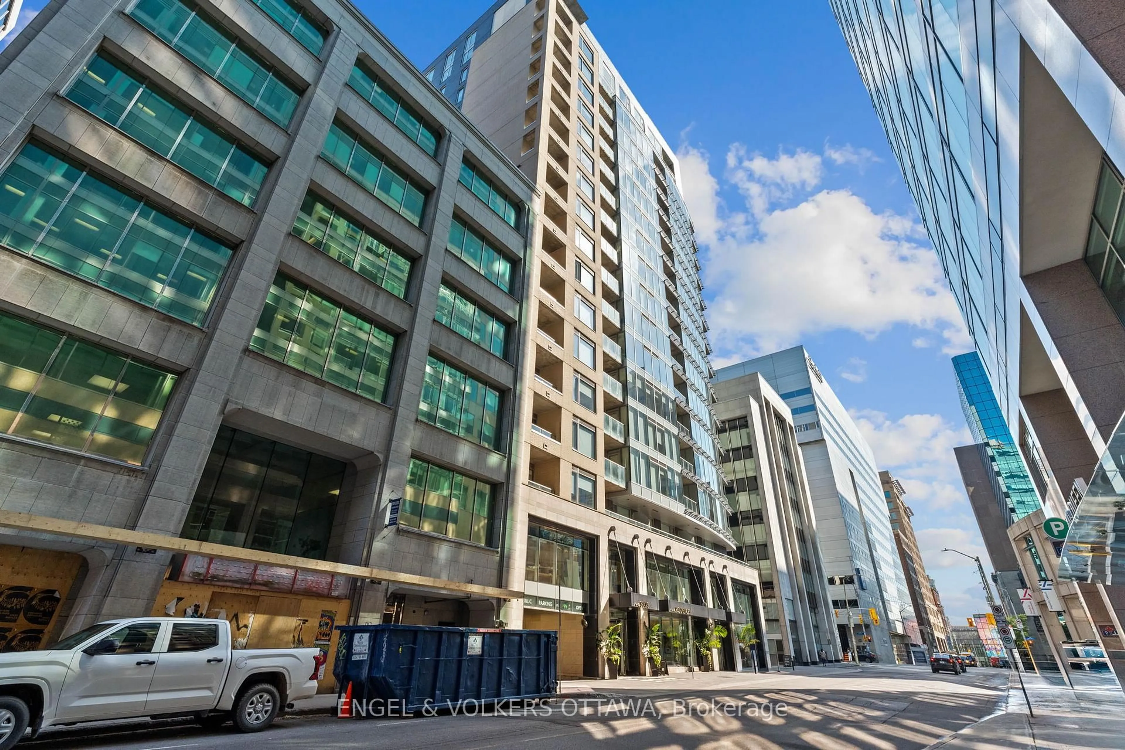 Unknown for 101 Queen St #807, Ottawa Ontario K1P 0B7