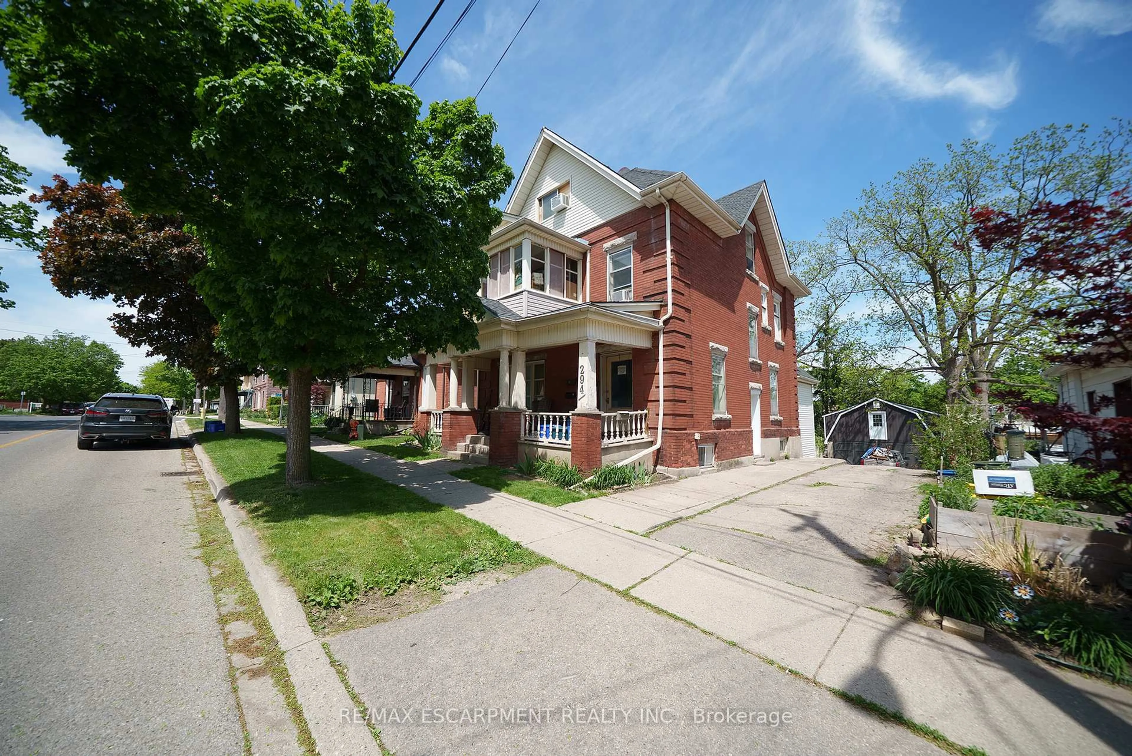 Unknown for 294 Darling St, Brantford Ontario N3S 3X8