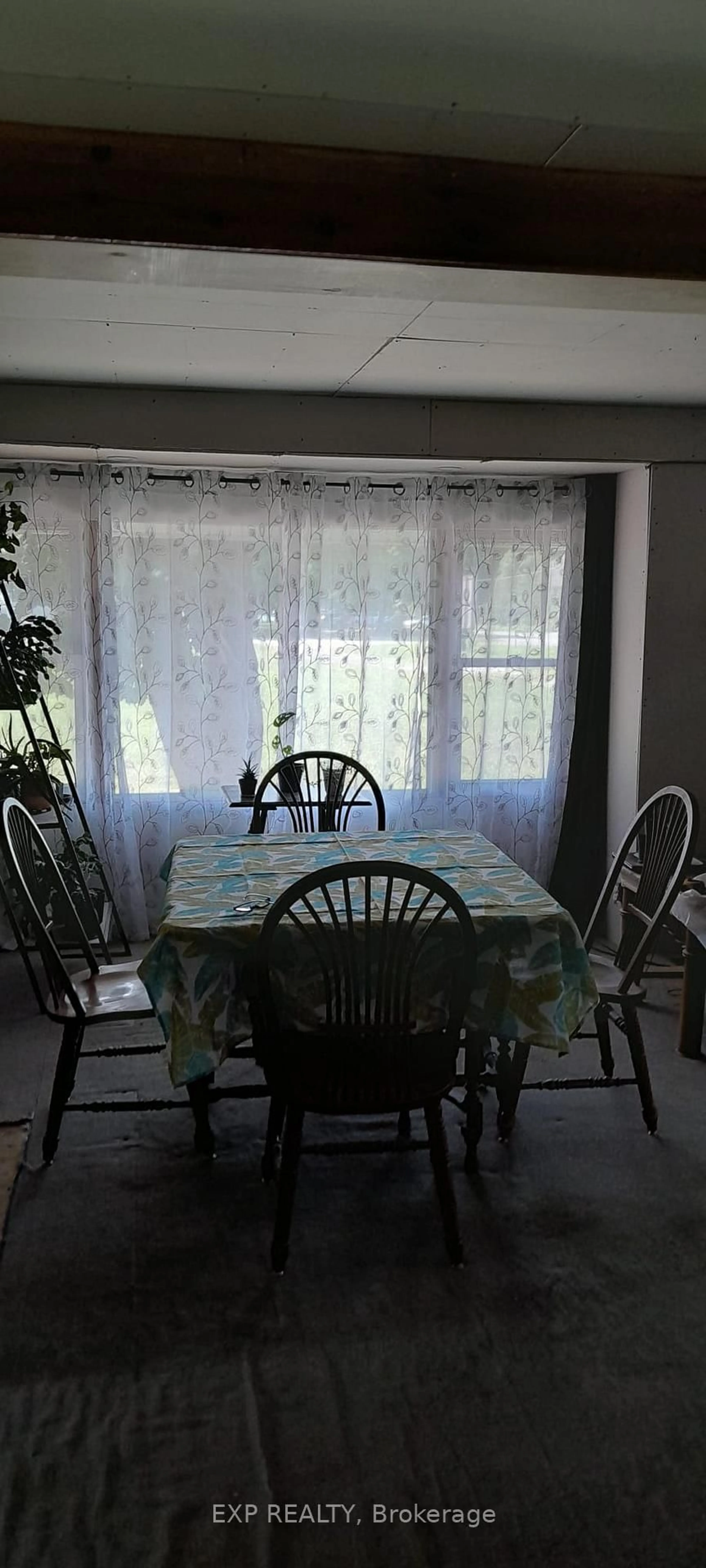 Dining room, floor is not visible for 330 Helena St, Fort Erie Ontario L2A 4J8