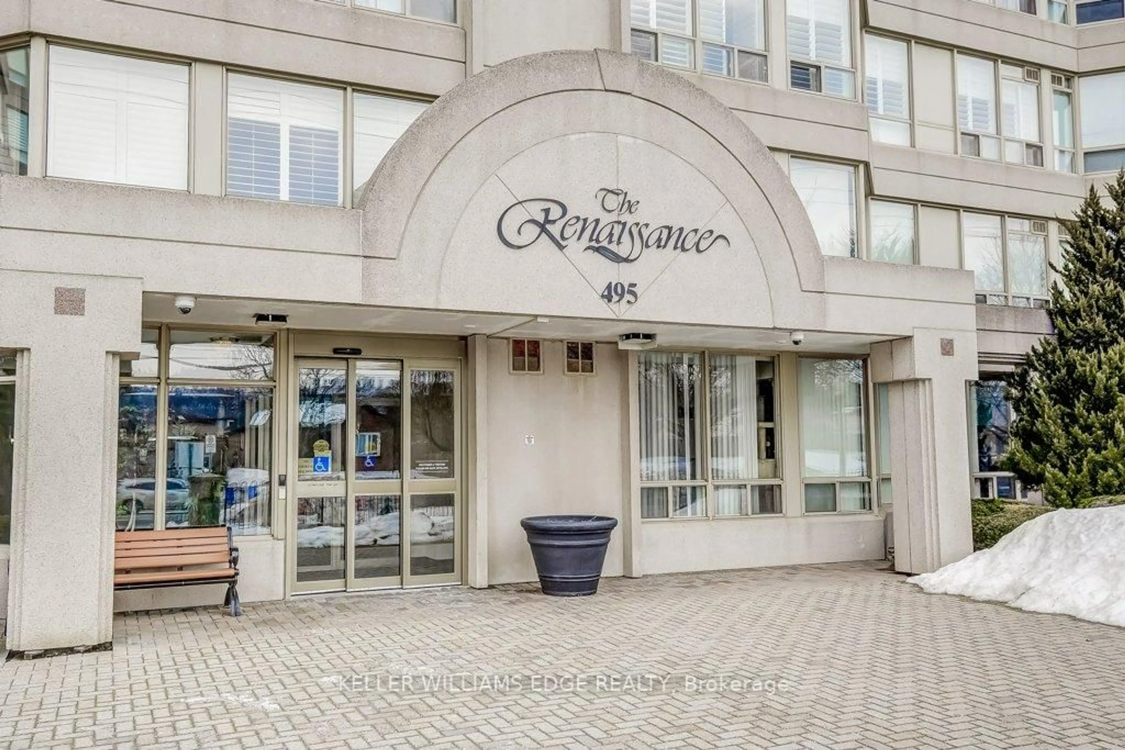 Indoor foyer for 495 Highway 8 #510, Hamilton Ontario L8G 5E1