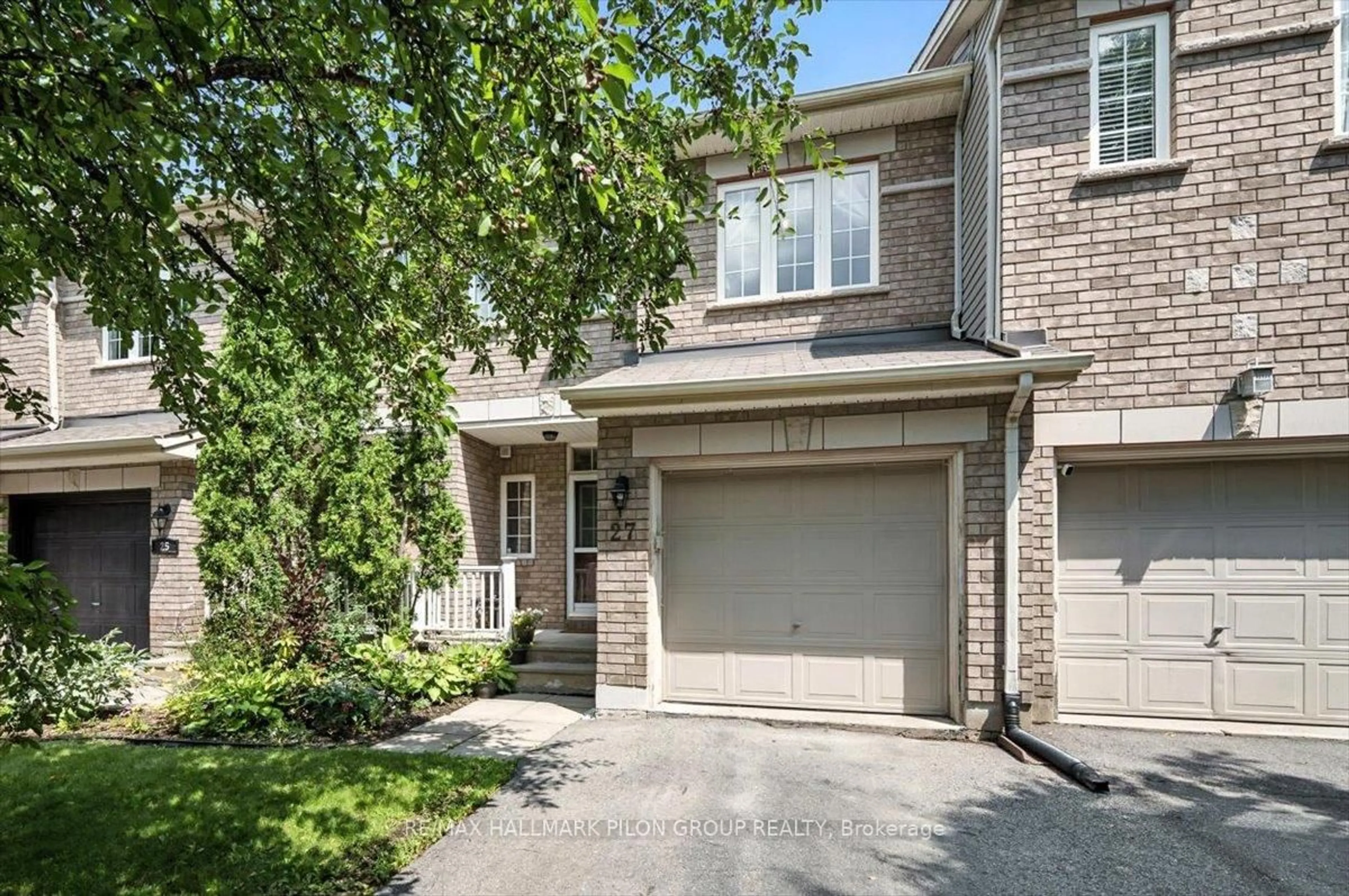 Home with brick exterior material, street for 27 Saddlesmith Circ, Ottawa Ontario K2M 2Y8
