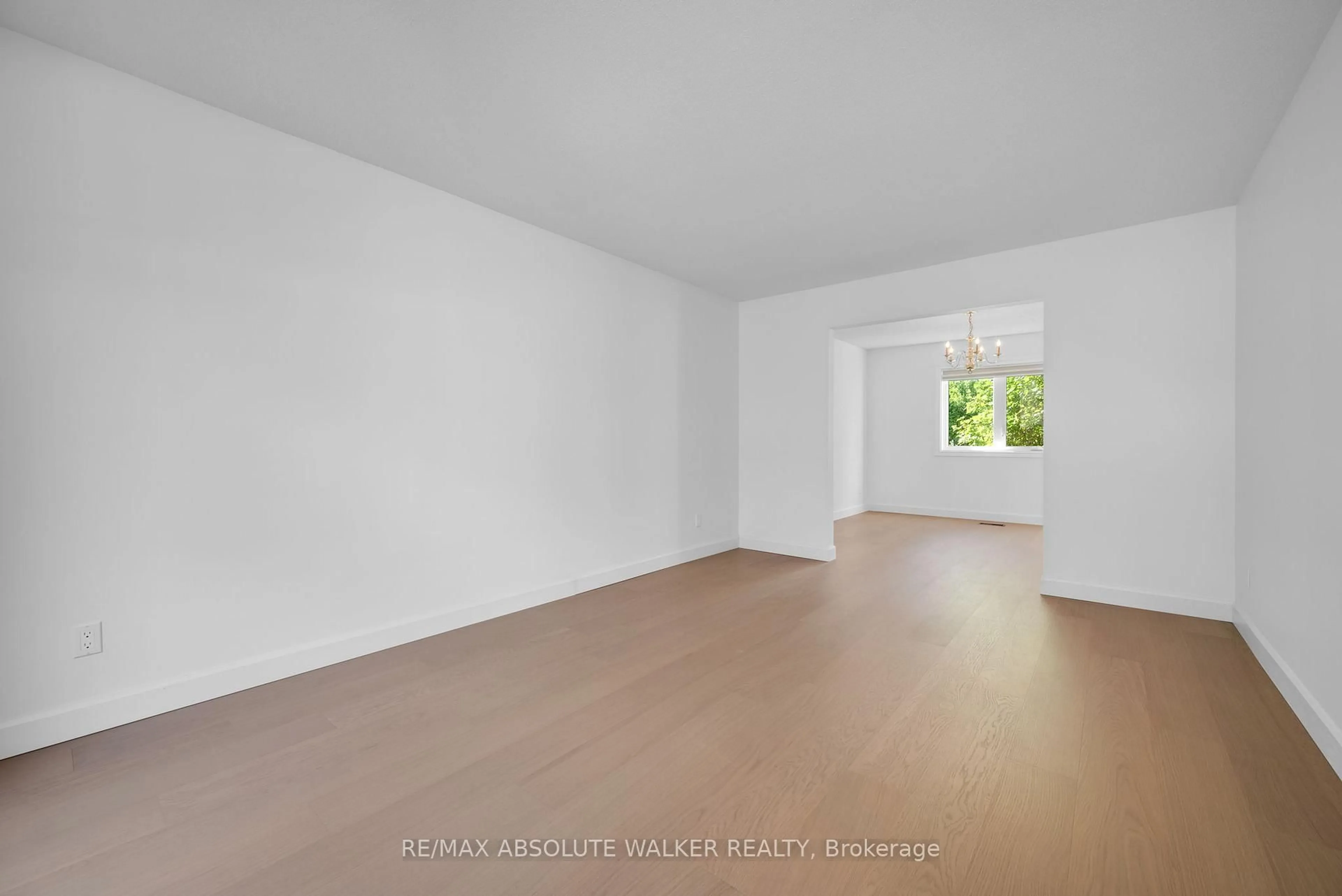 A pic of a room for 763 Montcrest Dr, Ottawa Ontario K4A 2N1