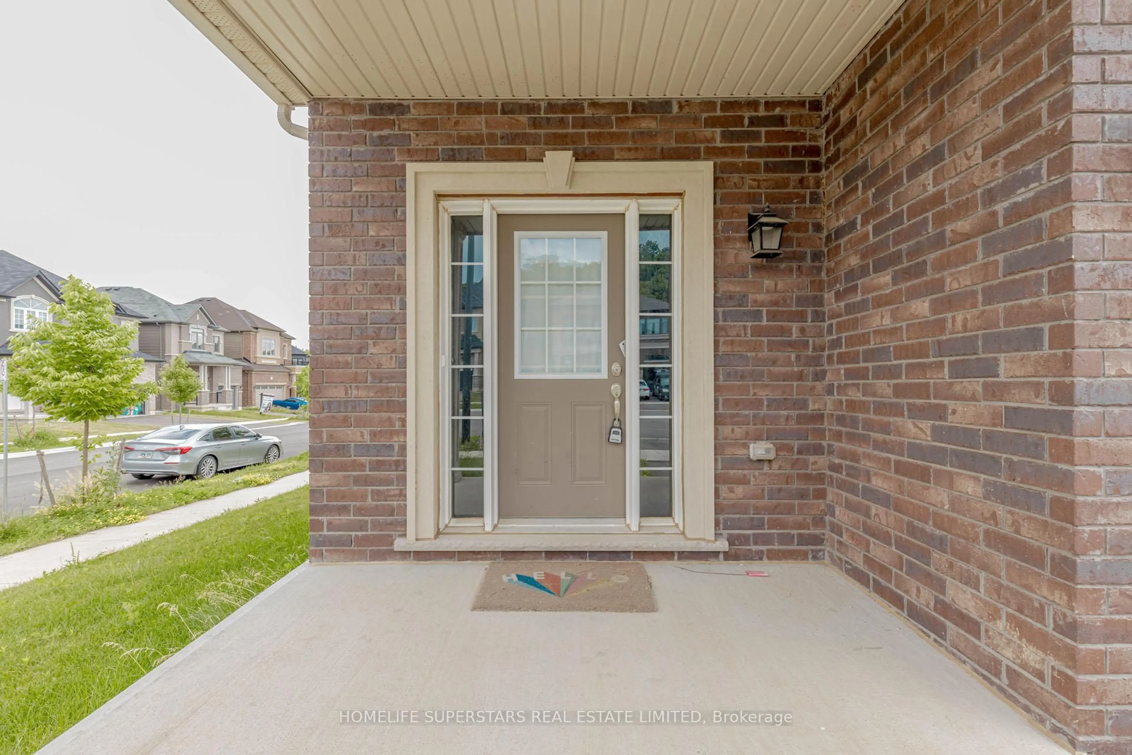 Indoor entryway for 10 Macklin St, Brantford Ontario N3V 0B2