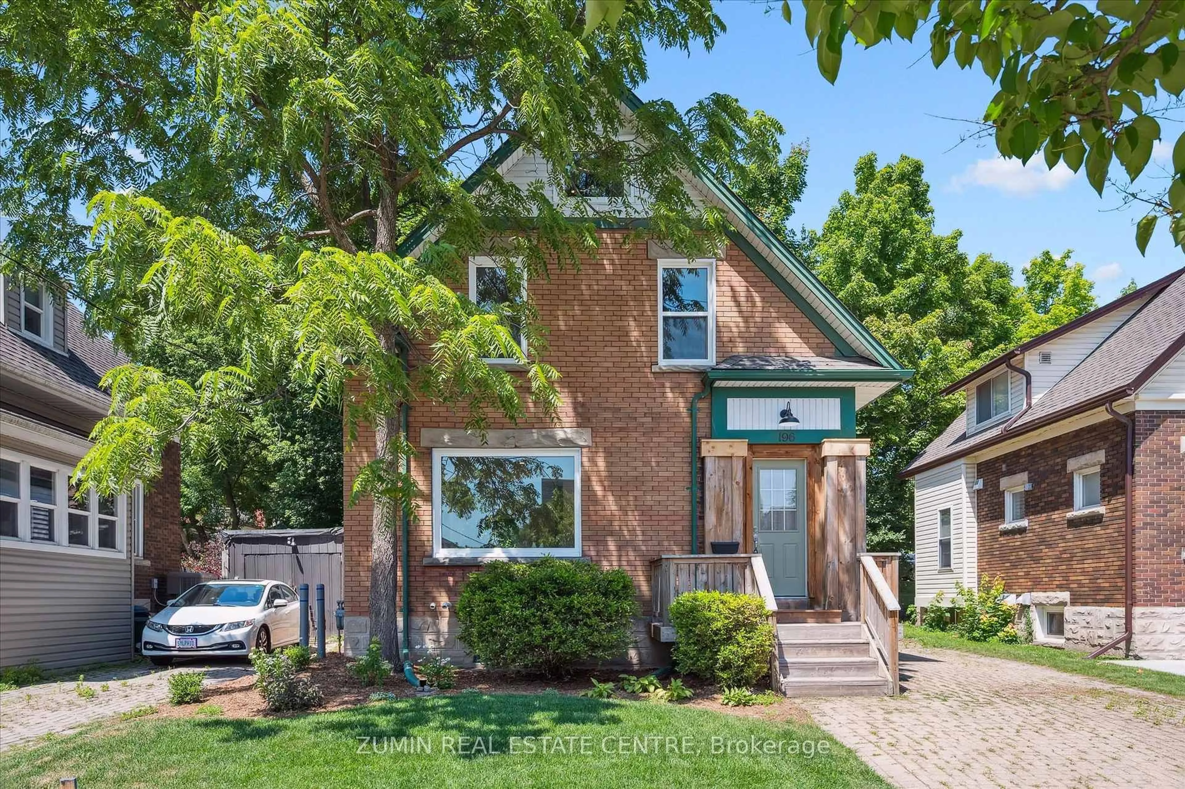 Home with brick exterior material, street for 196 Kent Ave, Kitchener Ontario N2G 3R4