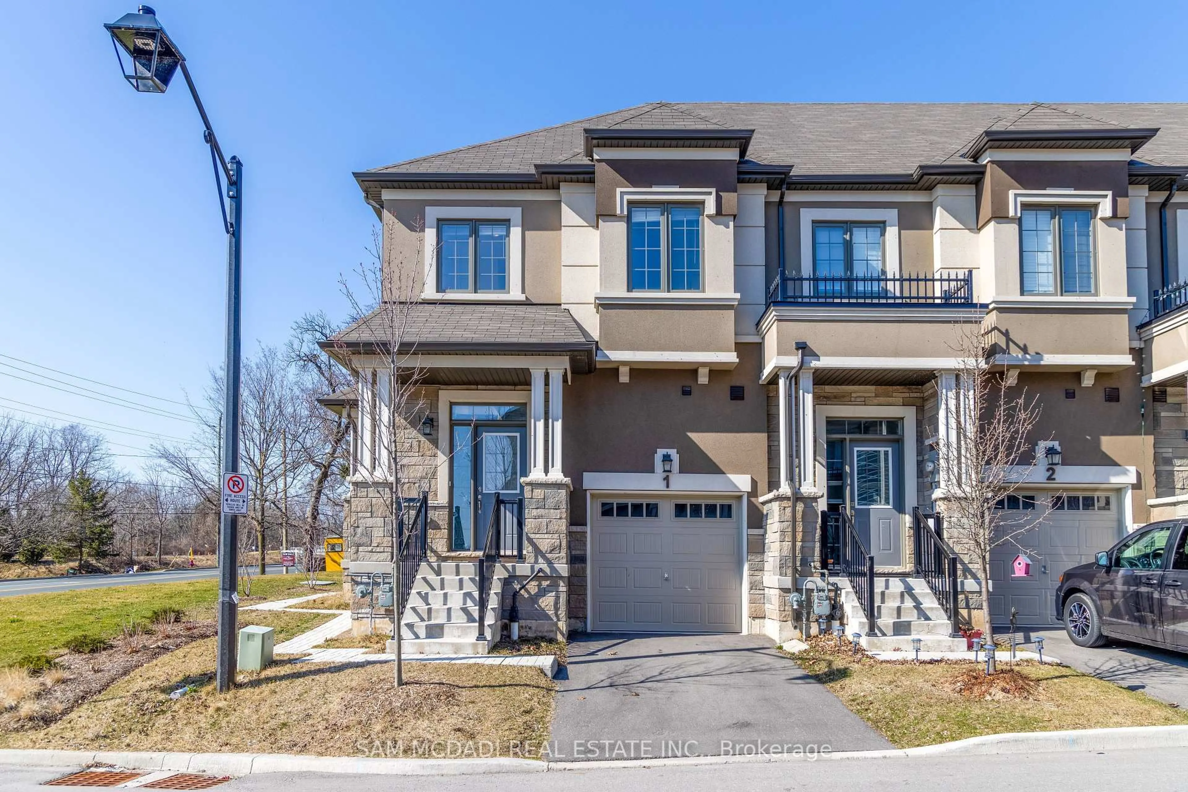 Home with brick exterior material, street for 515 Garner Rd #1, Hamilton Ontario L9G 0H5