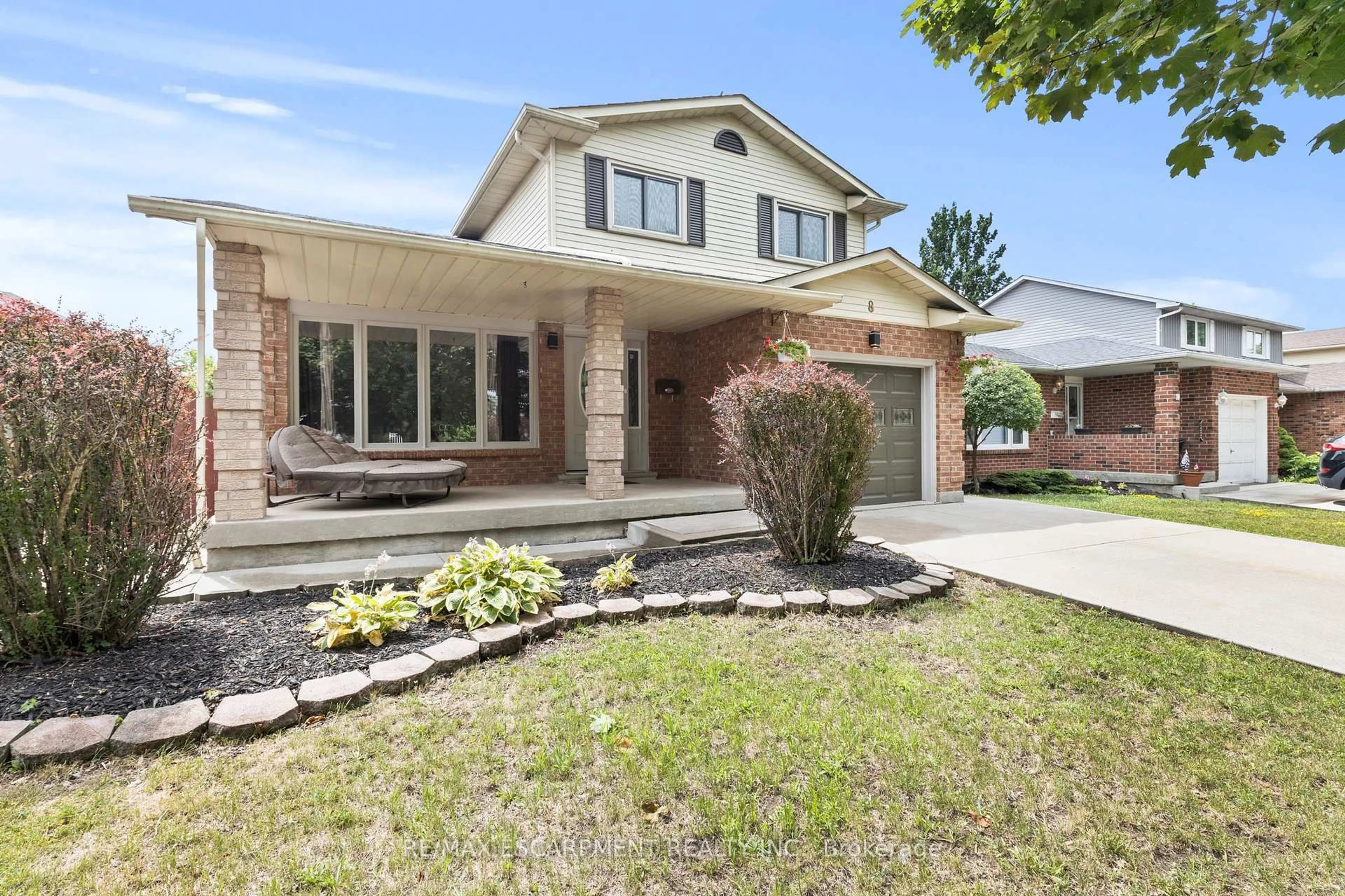 Home with brick exterior material, street for 8 Coleman Crt, Thorold Ontario L2V 4W3