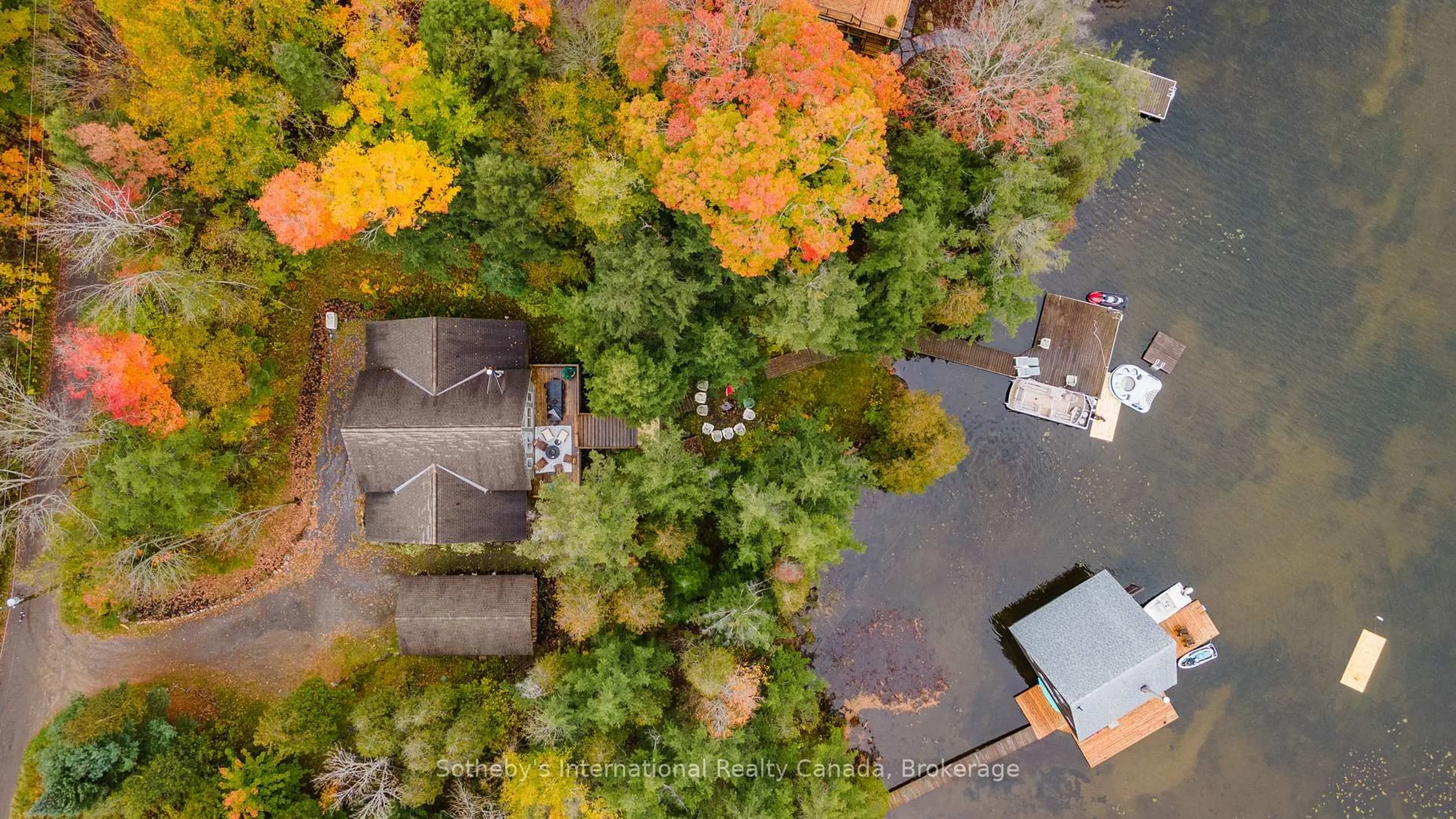 A pic from outside/outdoor area/front of a property/back of a property/a pic from drone, unknown for 1010 Ransbury Rd, Muskoka Lakes Ontario P0B 1J0