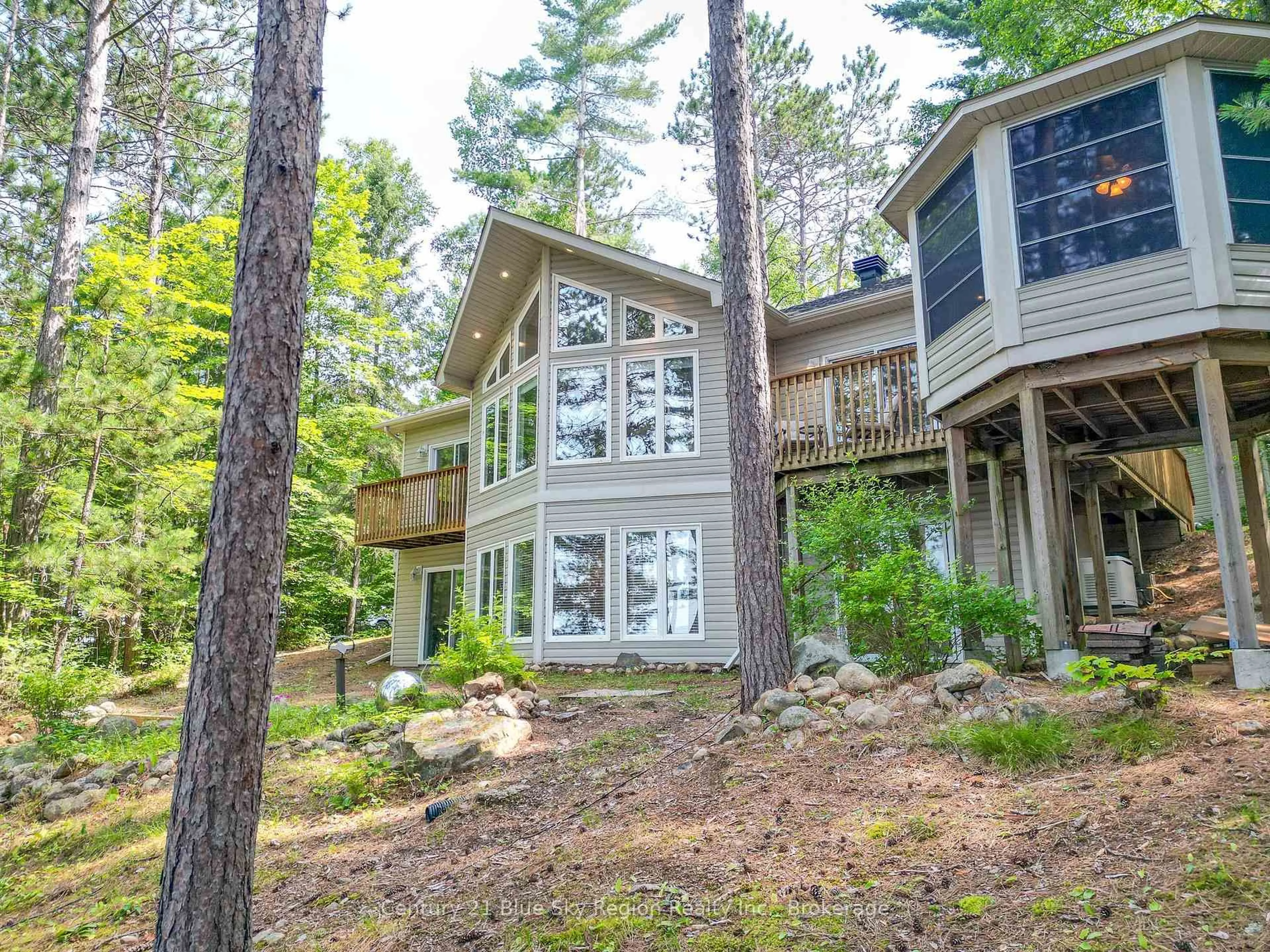 Home with vinyl exterior material, forest/trees view for 37 Black Bay Rd, Unorganized Townships Ontario P0H 2A0