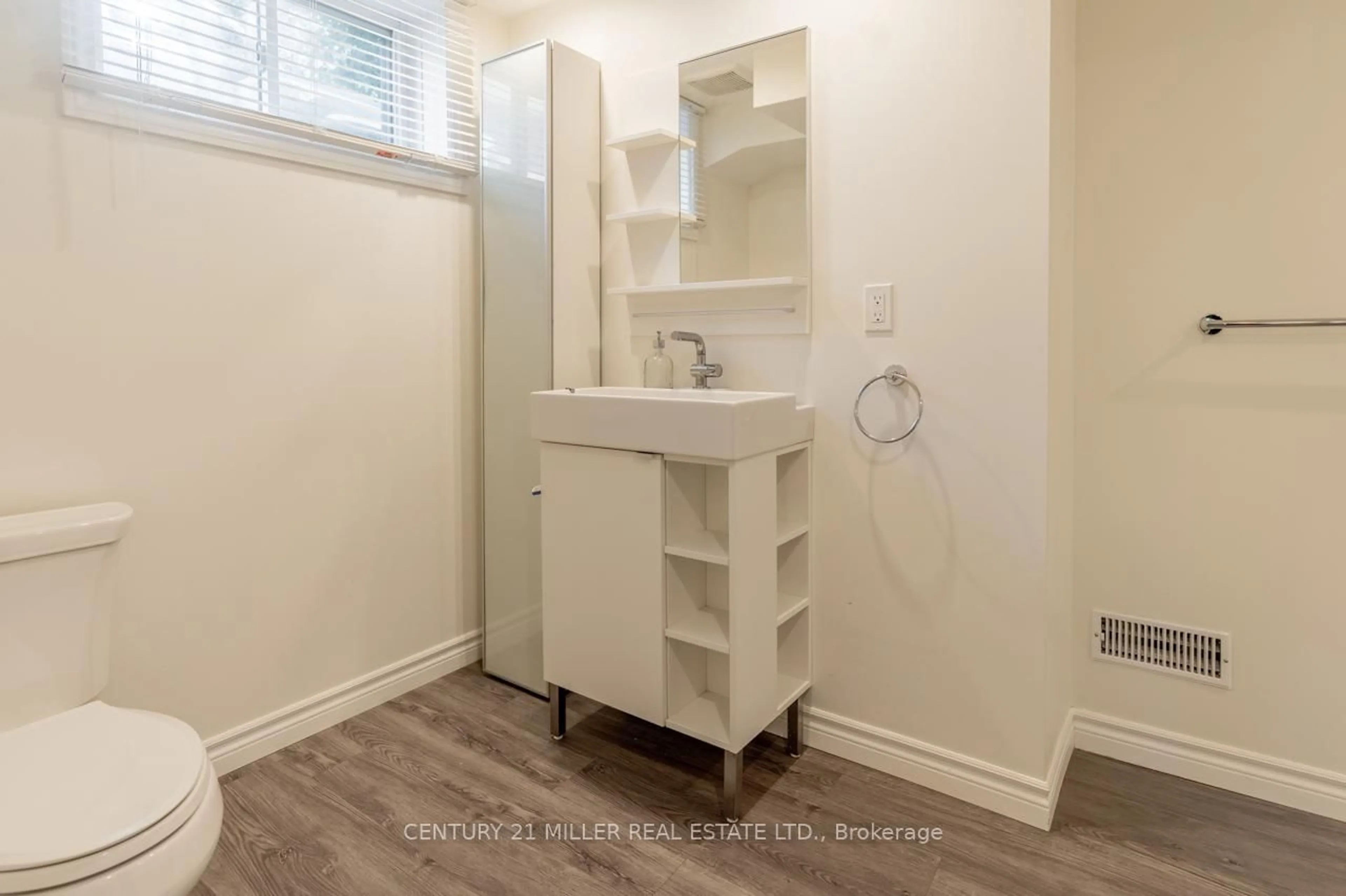 Unknown for 182 Metcalfe St, Guelph Ontario N1E 4Y3