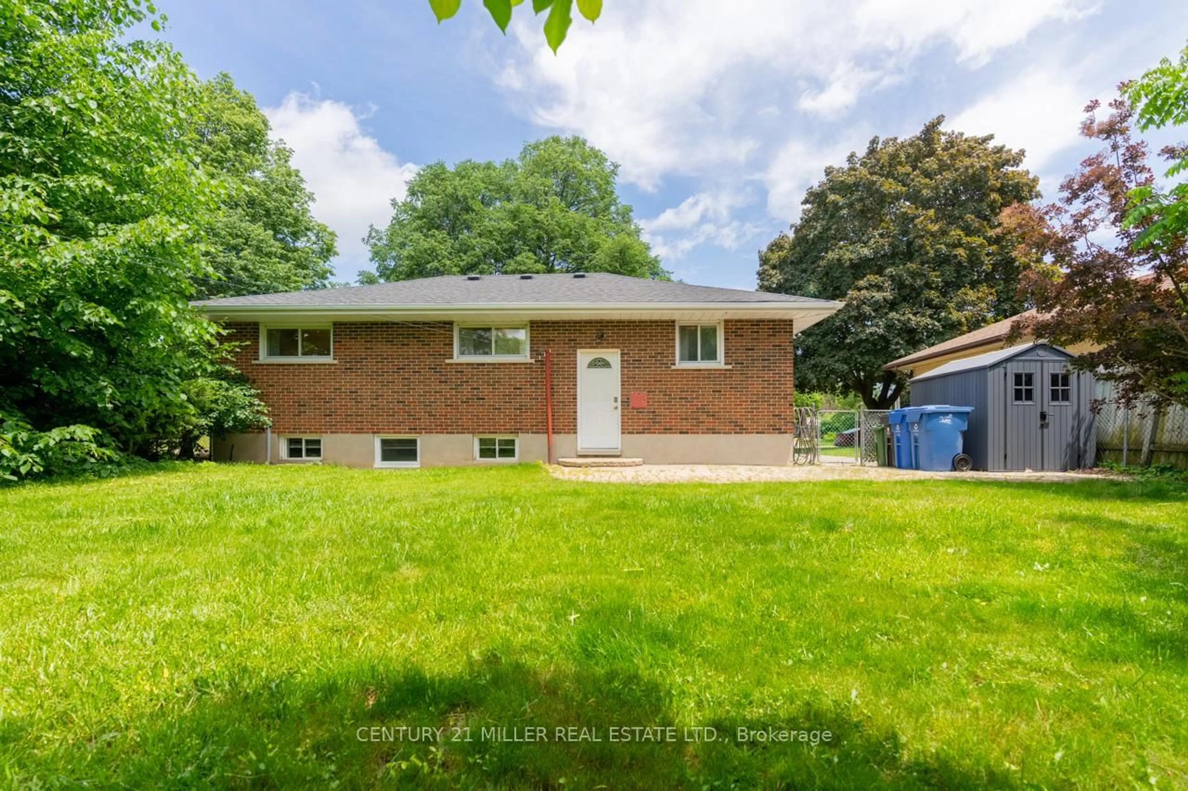 Home with brick exterior material, street for 182 Metcalfe St, Guelph Ontario N1E 4Y3