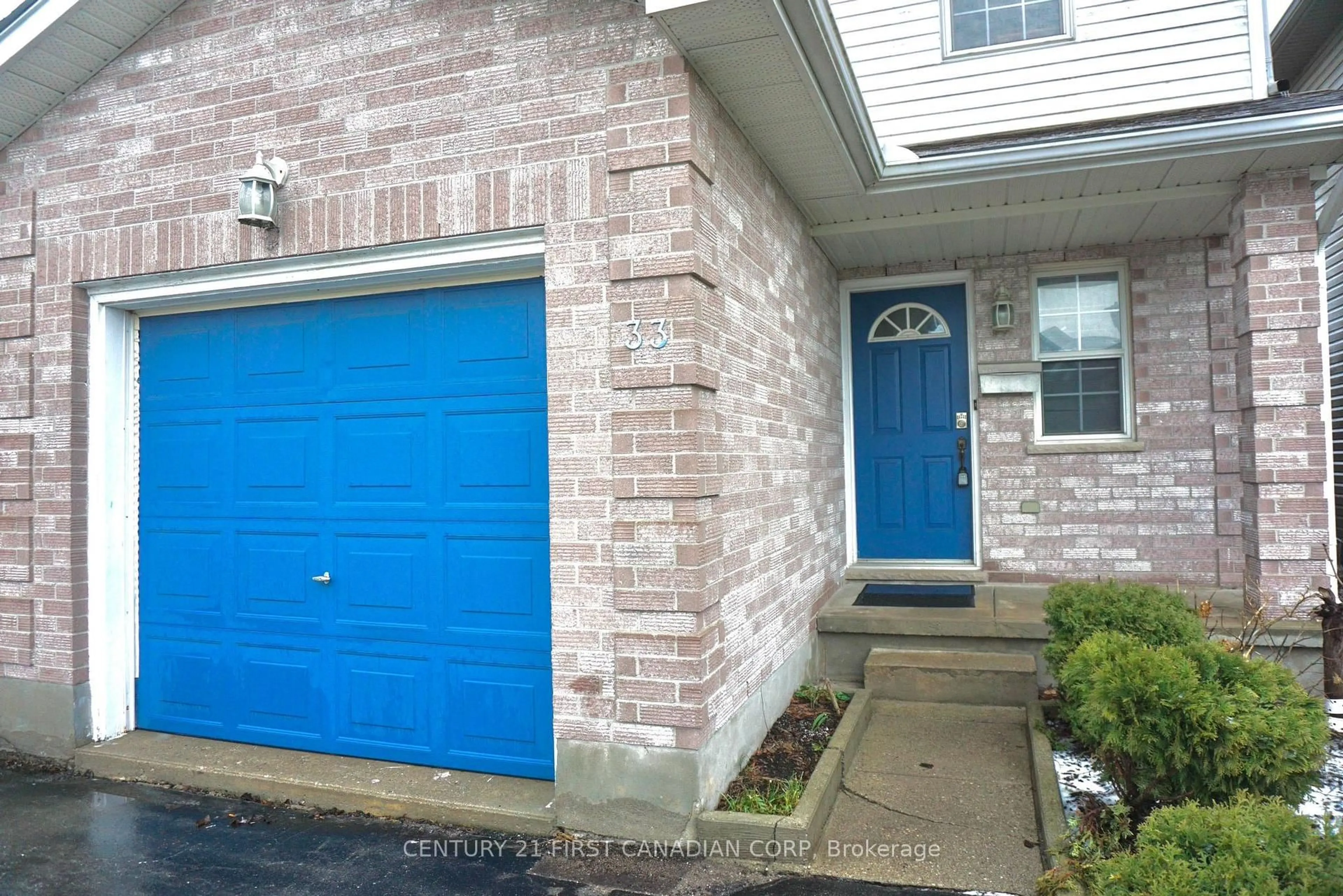 Unknown for 33 Phair Cres, London South Ontario N5Z 5B5