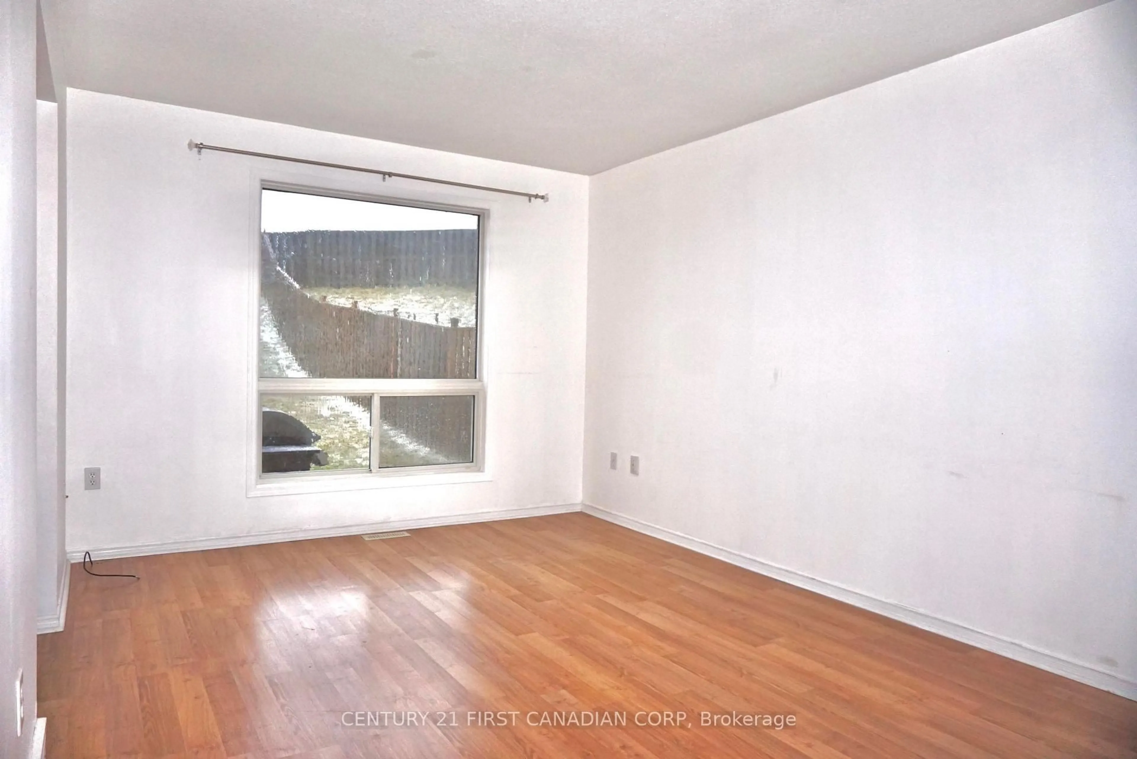 A pic of a room for 33 Phair Cres, London South Ontario N5Z 5B5
