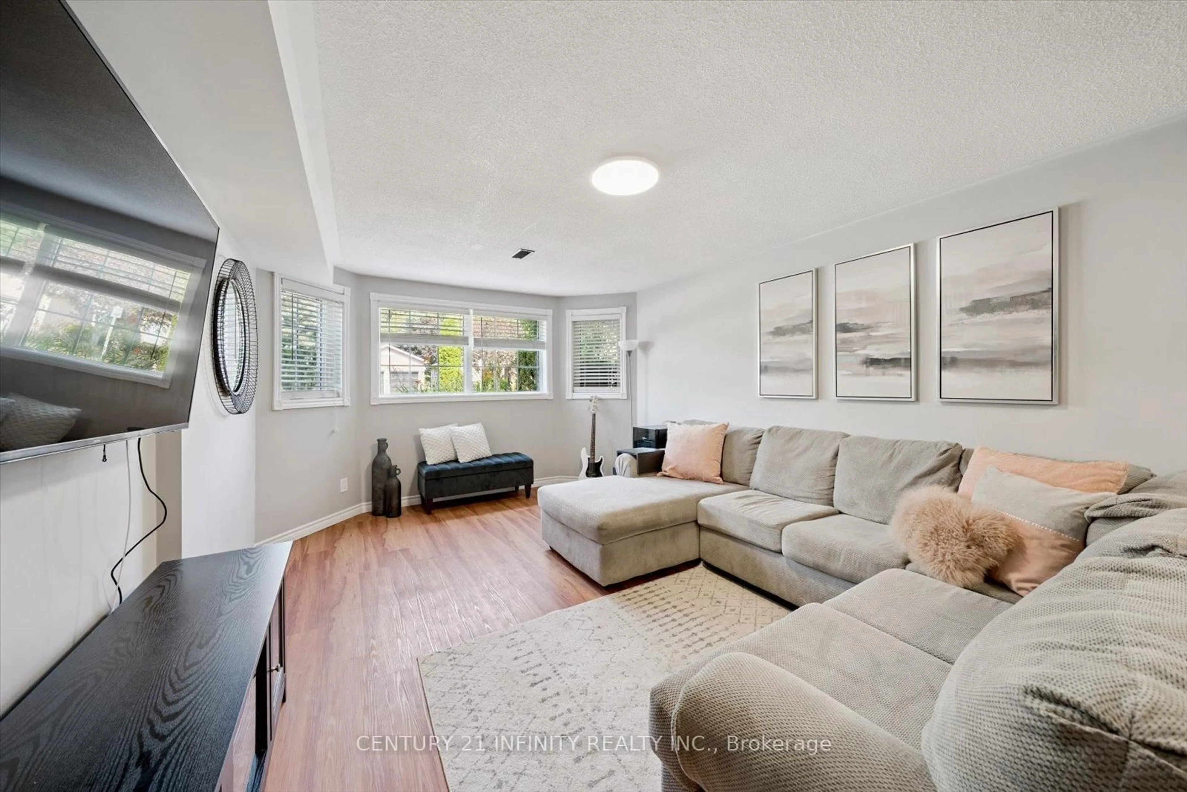 Living room with furniture, unknown for 1049 Glenhare St, Cobourg Ontario K9A 5B8