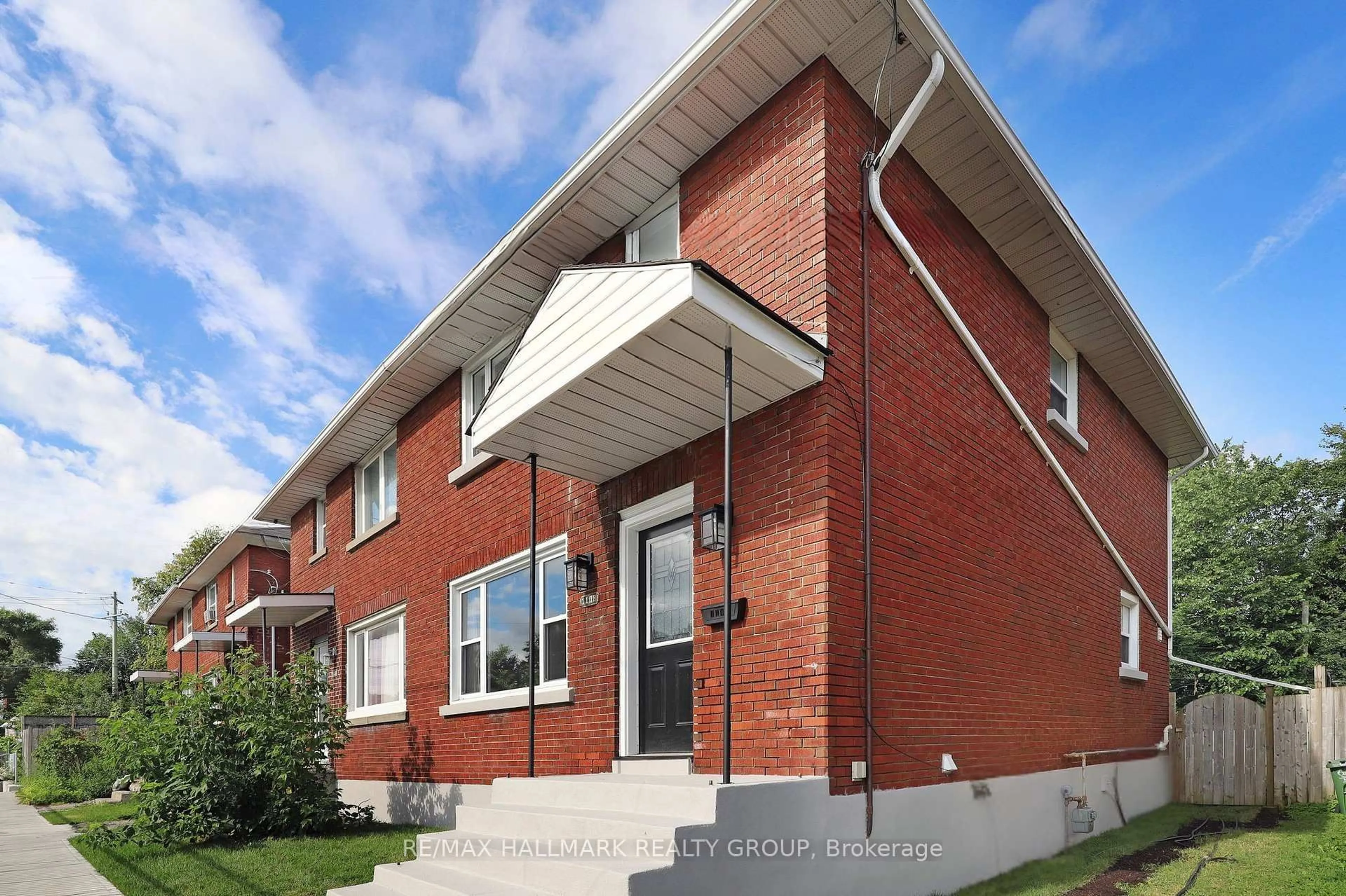 Home with brick exterior material, street for 1108 Merivale Rd, Ottawa Ontario K1Z 6B2