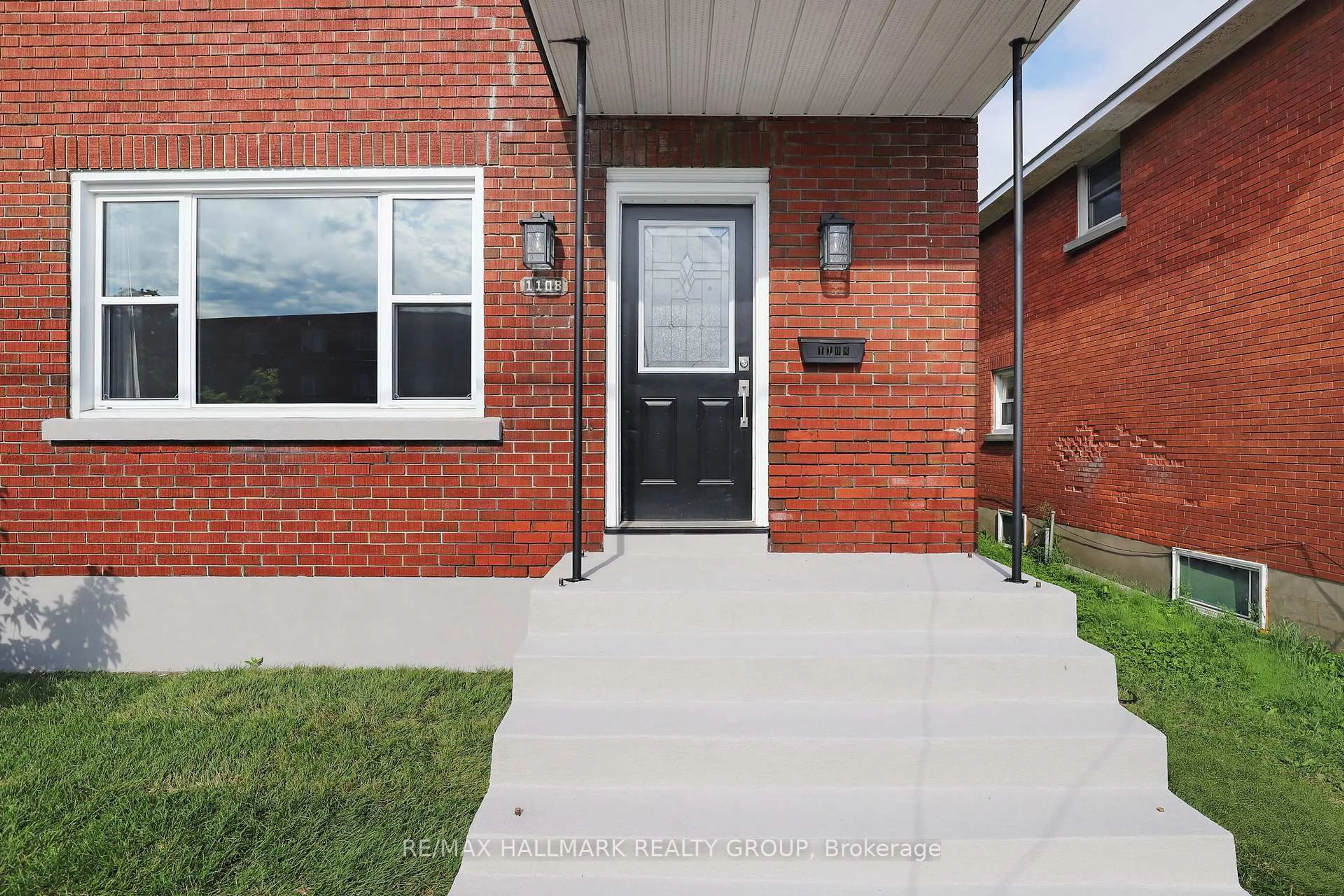 Home with brick exterior material, street for 1108 Merivale Rd, Ottawa Ontario K1Z 6B2