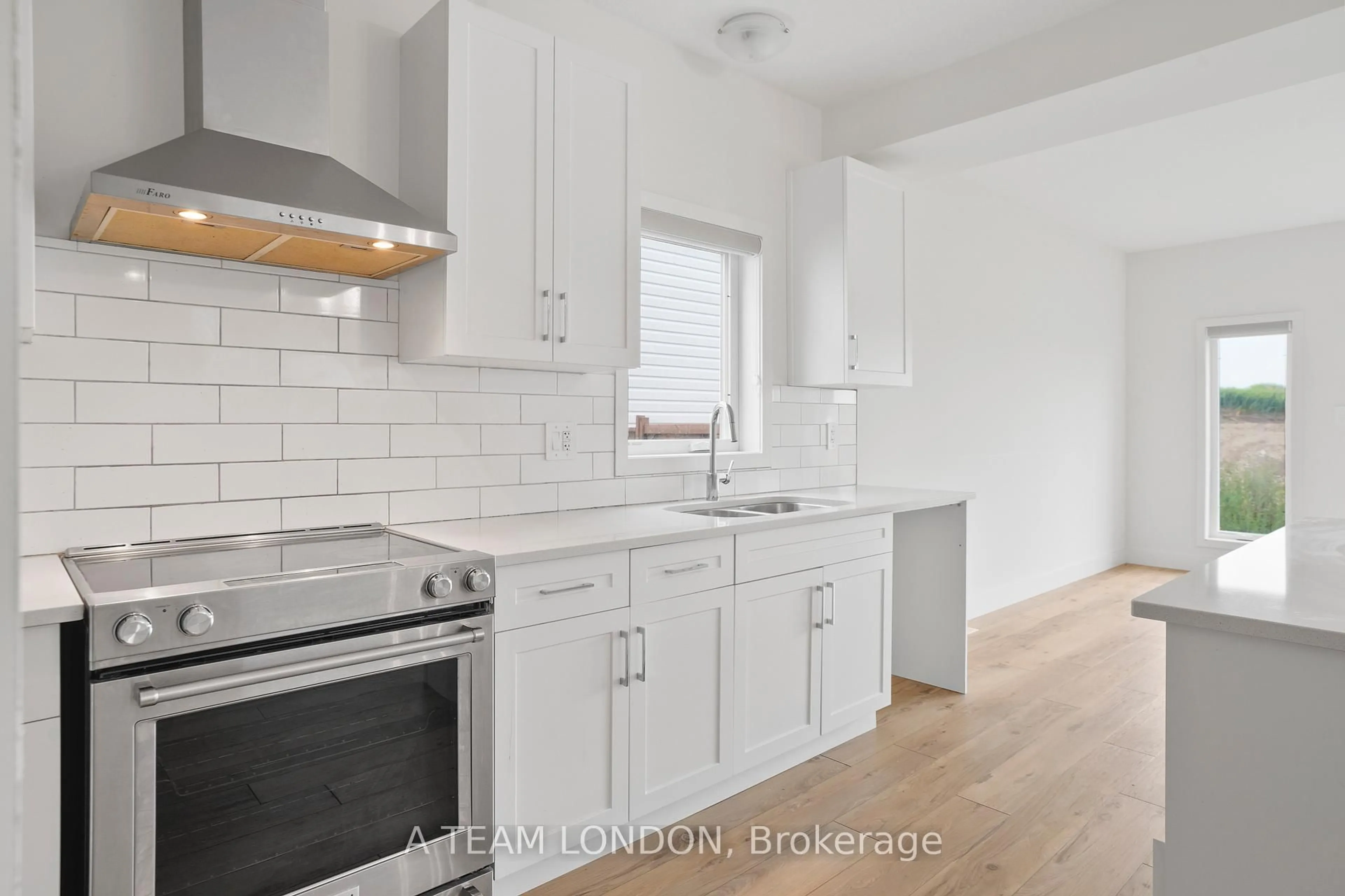 Open concept kitchen, unknown for 1612 Capri Cres, London North Ontario N6G 3P2