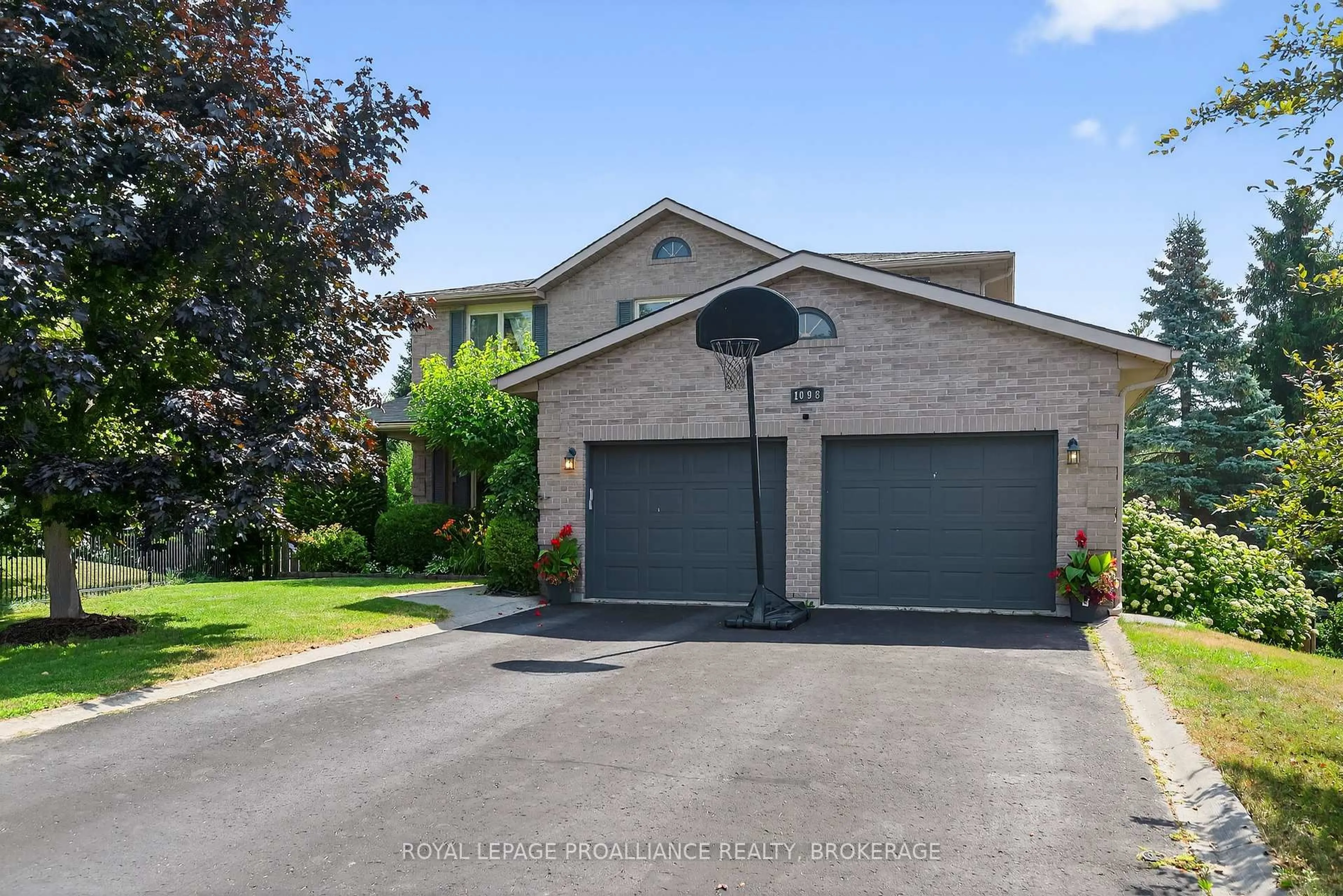 Unknown for 1098 Caitlin Cres, Kingston Ontario K7P 2S4