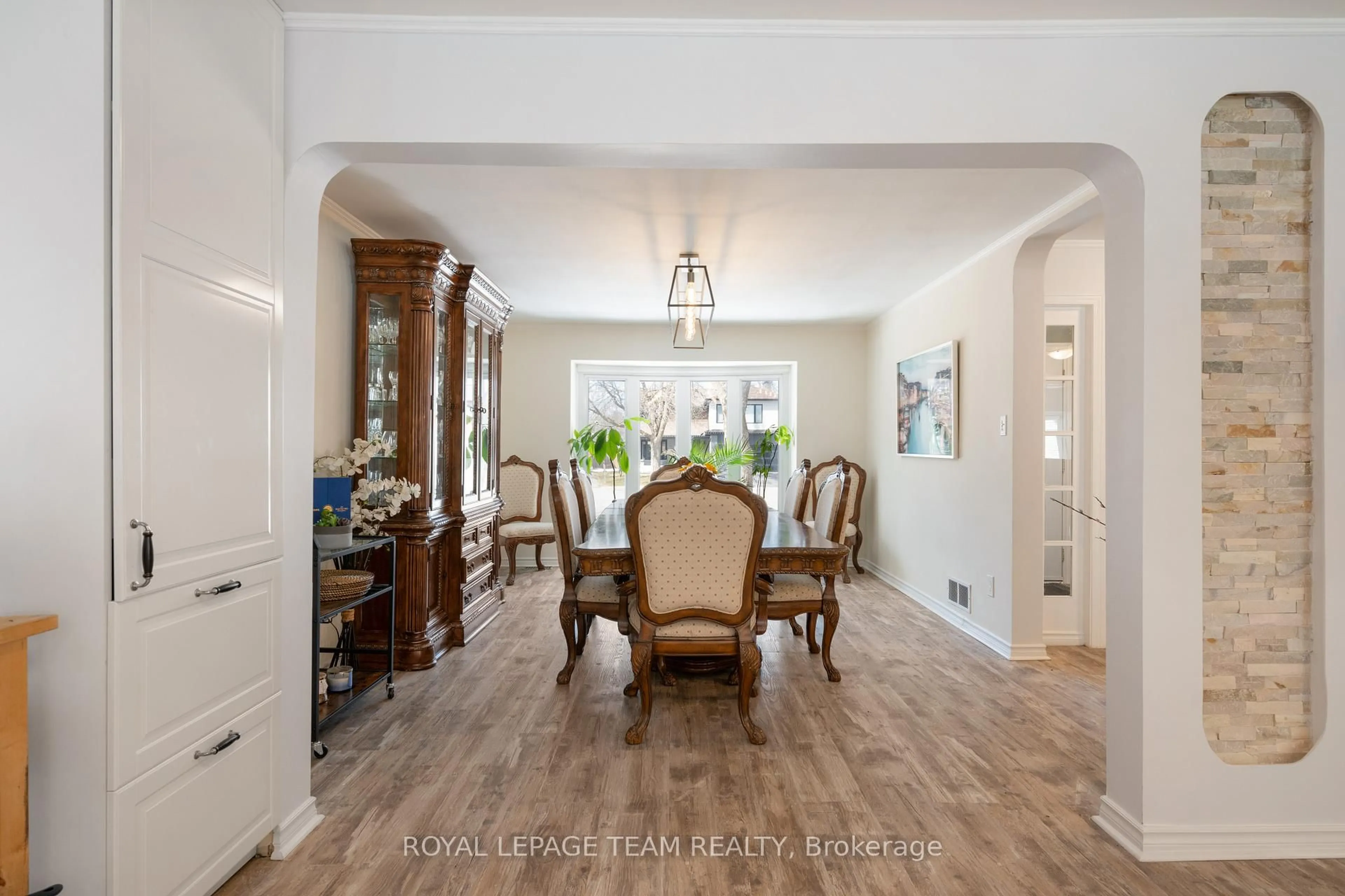 Dining room, unknown for 62 Pittaway Ave, Ottawa Ontario K1G 4N9