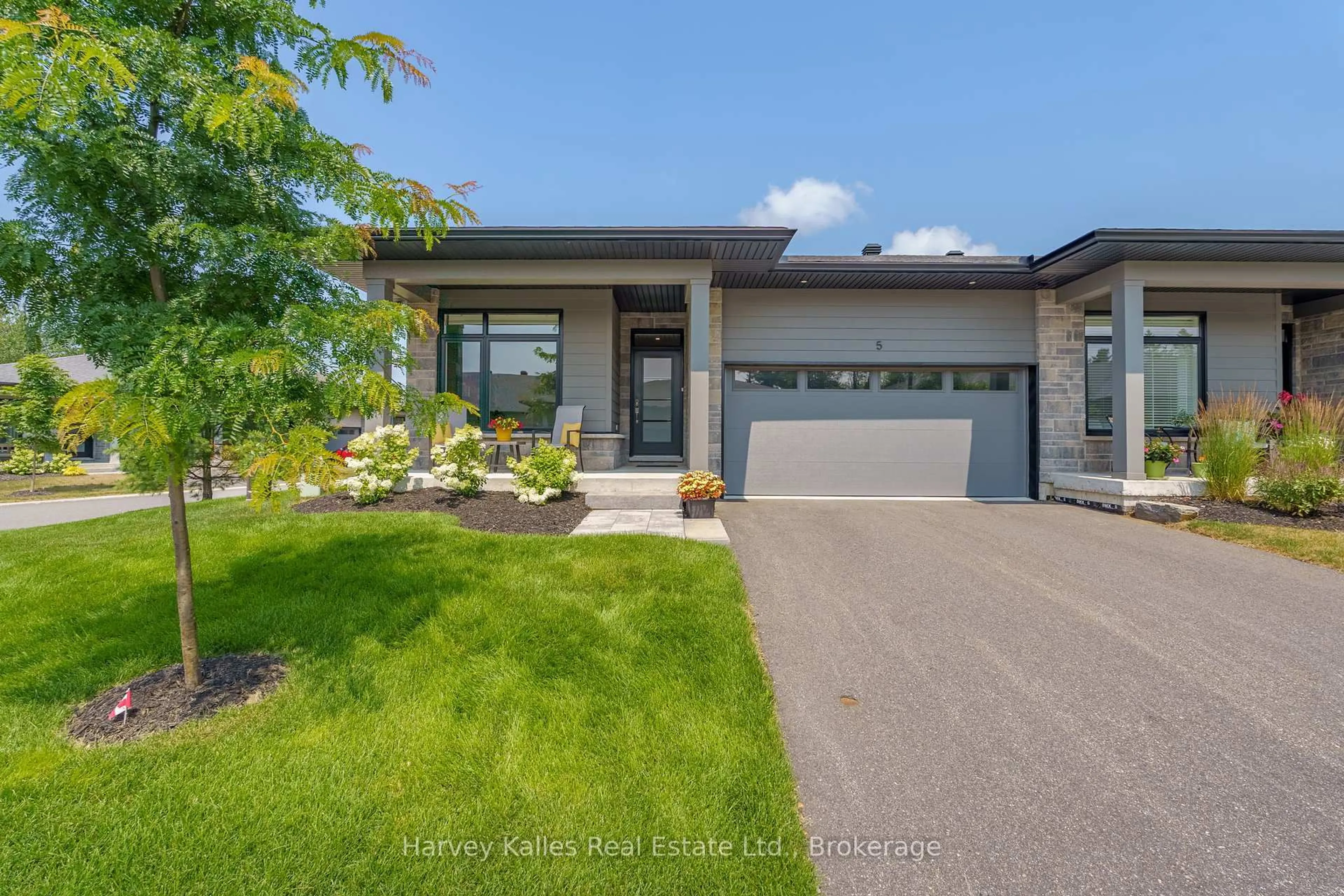 Unknown for 5 Blue Birch Lane, Huntsville Ontario P1H 0G4