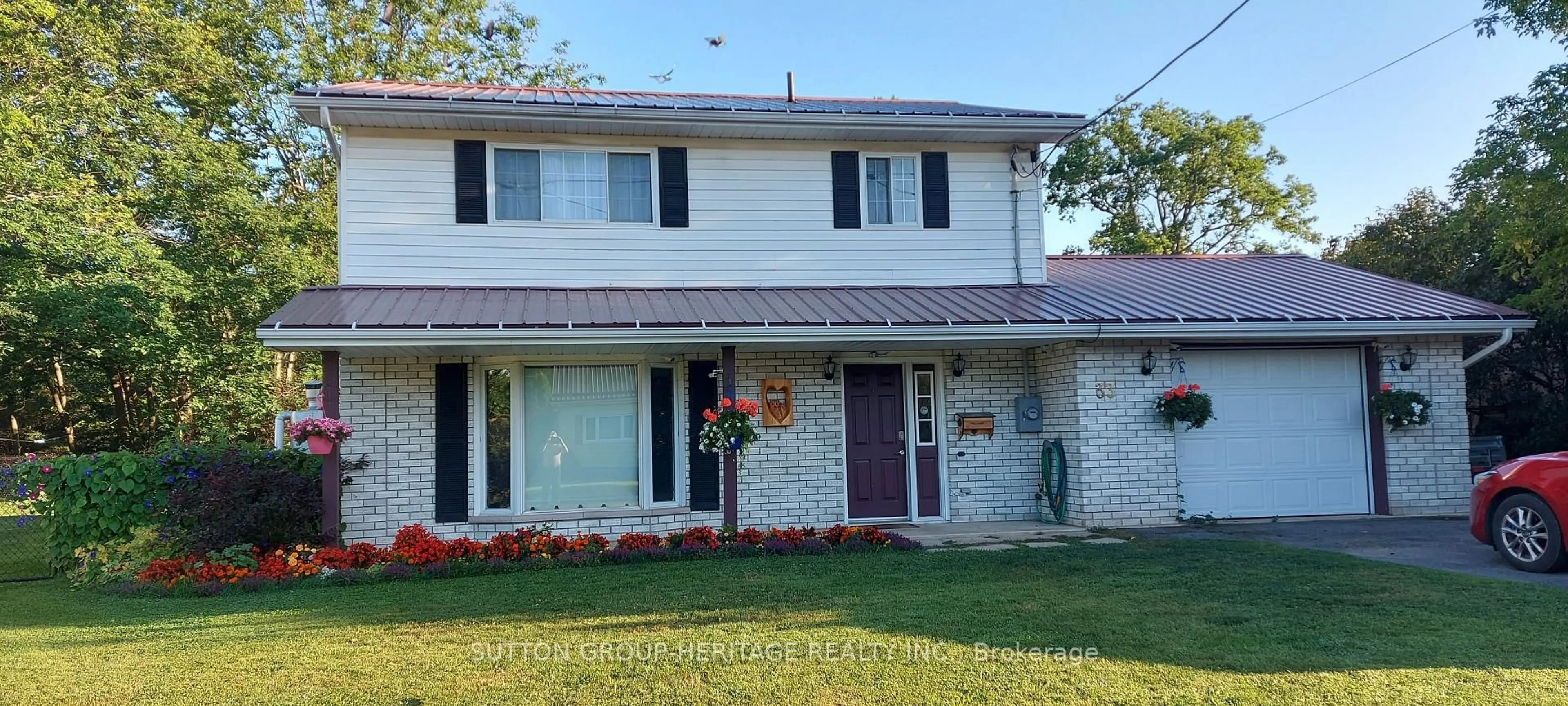 Home with vinyl exterior material, street for 33 William St, Marmora and Lake Ontario L1S 3C6
