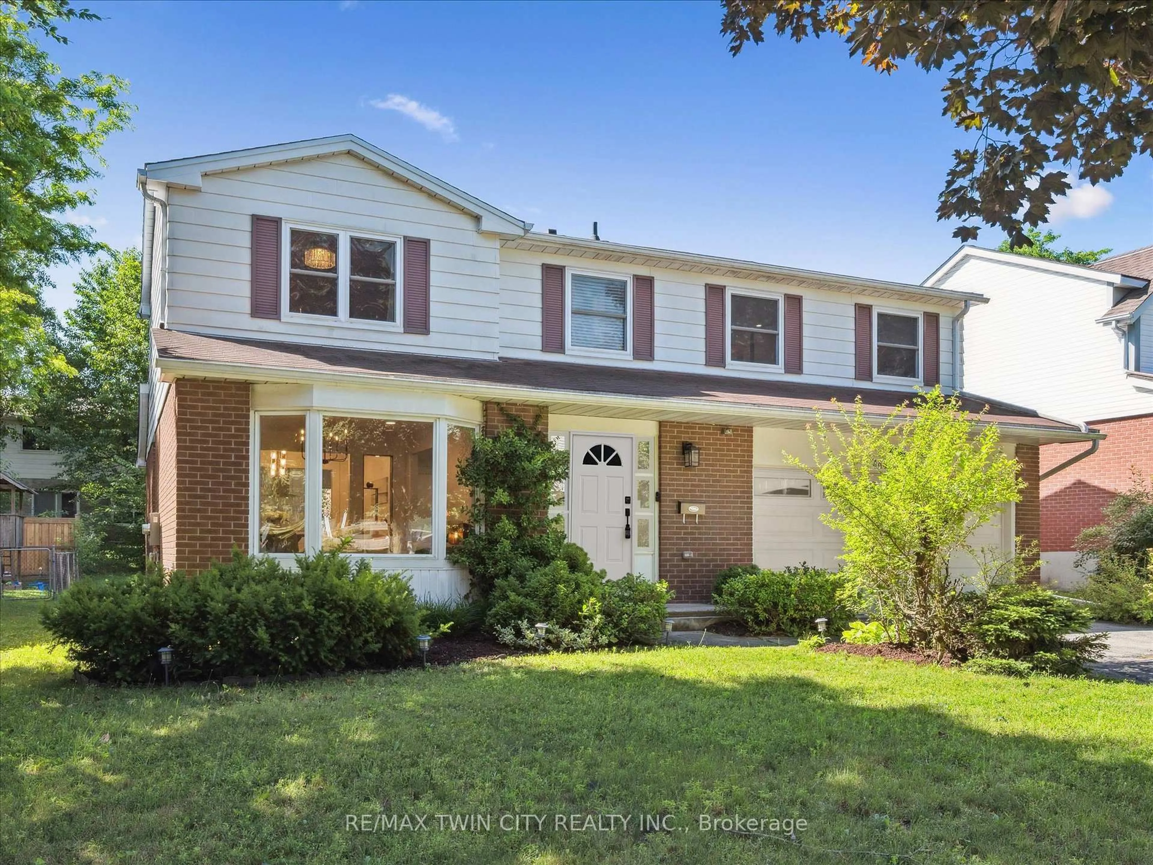 Home with brick exterior material, street for 444 Stillmeadow Circ, Waterloo Ontario N2L 5M3