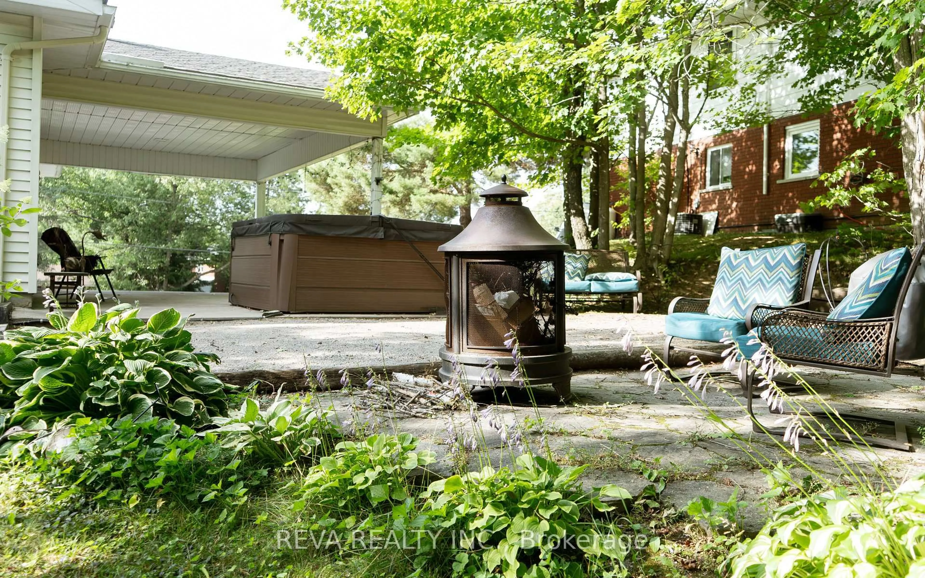 Patio, street for 5 Oak St, Bancroft Ontario K0L 1C0