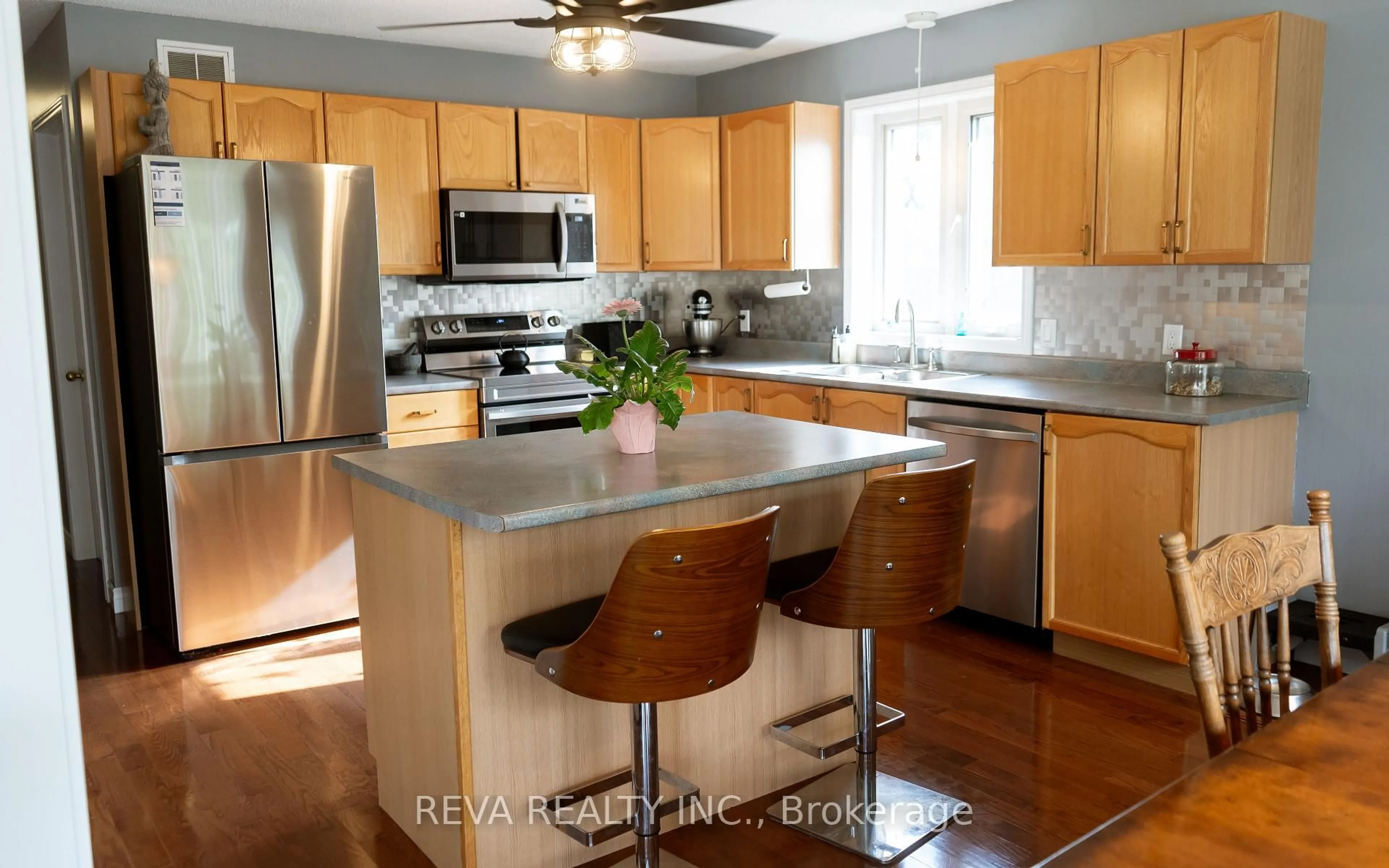 Open concept kitchen, wood/laminate floor for 5 Oak St, Bancroft Ontario K0L 1C0